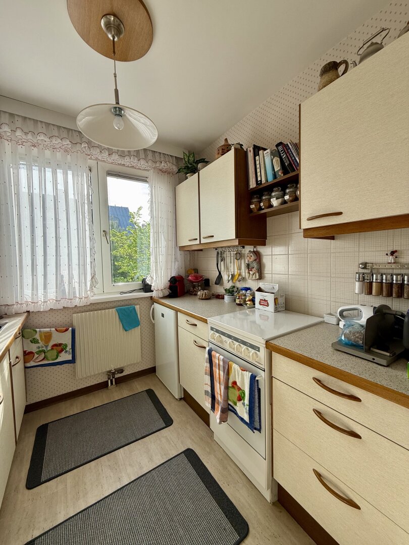 Helle 2-Zimmer-Wohnung mit hofseitiger Ruhelage und grünem Ausblick in 1140 Wien