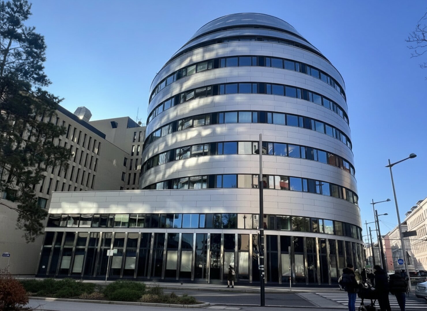 Town Town - CB 10 - Moderne Büro-, Geschäfts- & Lagerflächen