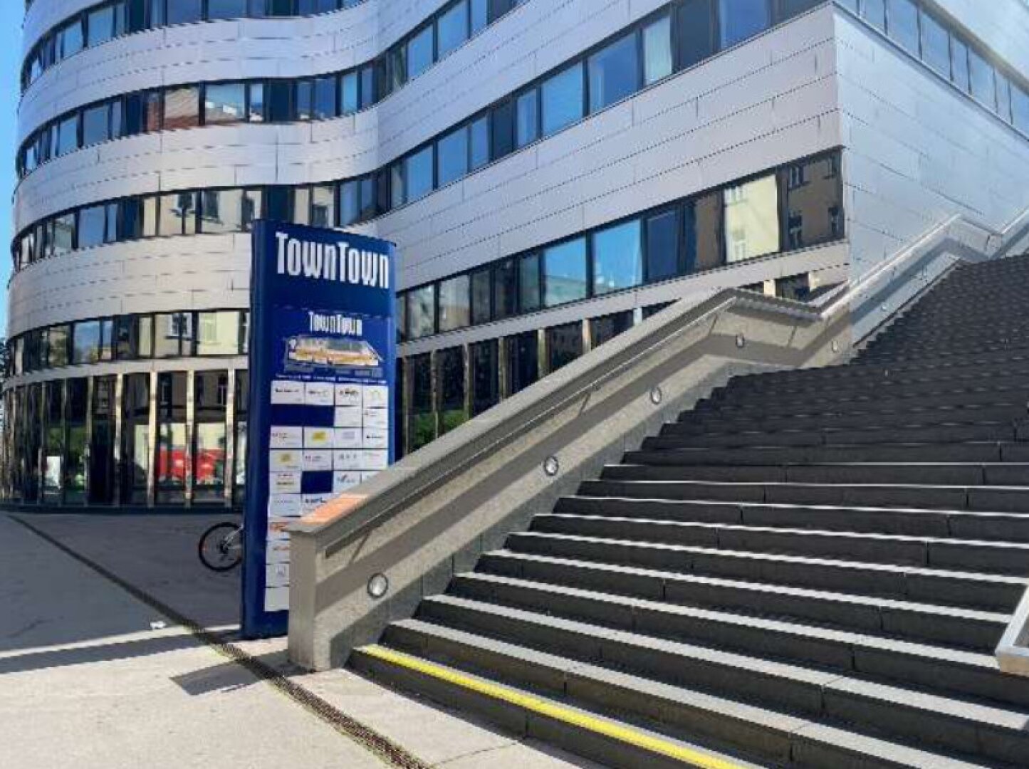Town Town - CB 10 - Moderne Büro-, Geschäfts- & Lagerflächen