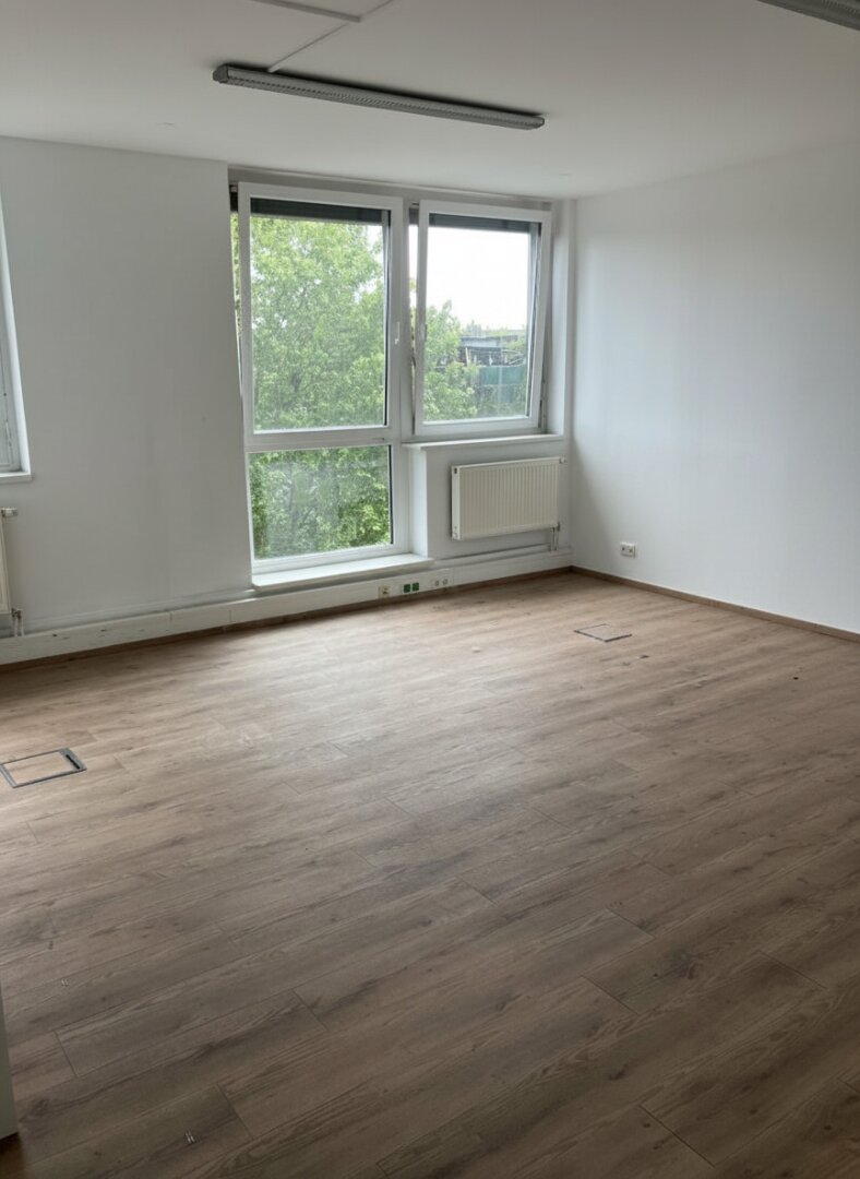 | U6 | Helle Bürofläche | ALT ERLAA