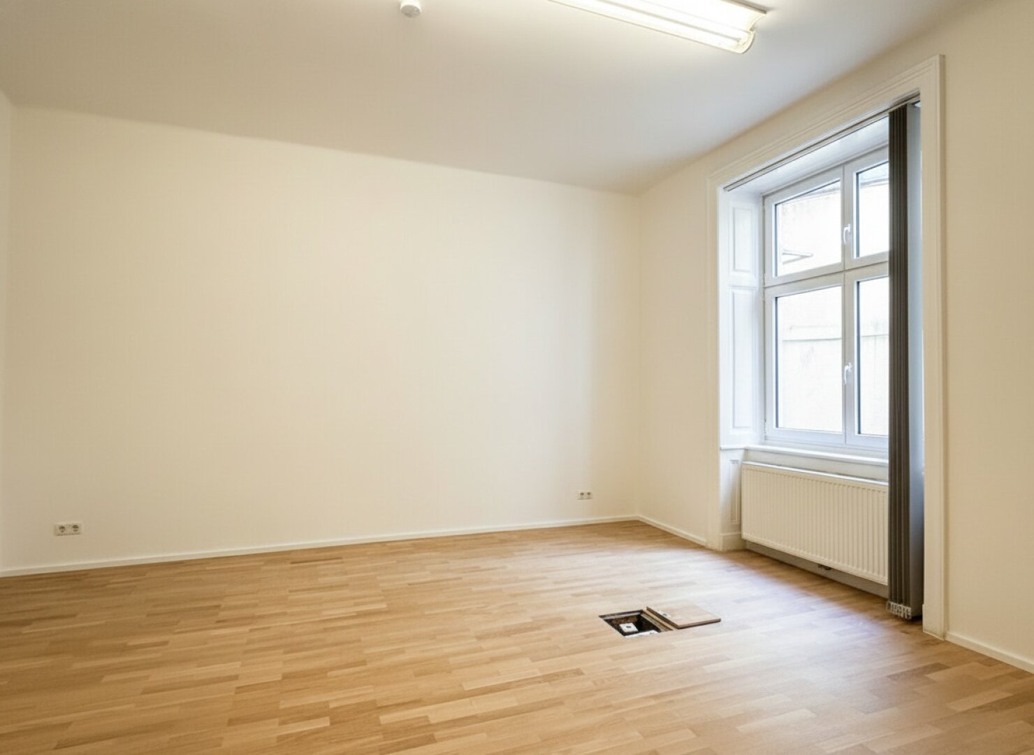 | Repräsentatives 4-Zimmer-Altbaubüro | zentrale Landstraßer Bestlage
