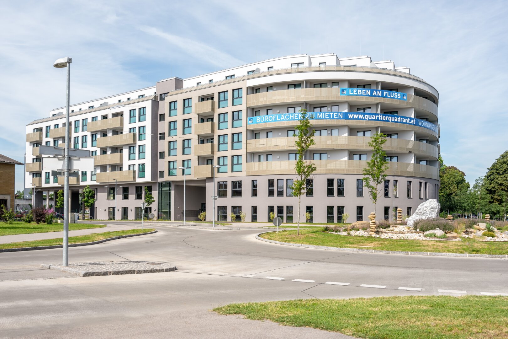 2 ZIMMER | NORDBALKON | SUPER SINGLE WOHNUNG | 4. OG | BEZUG AB JULI MÖGLICH