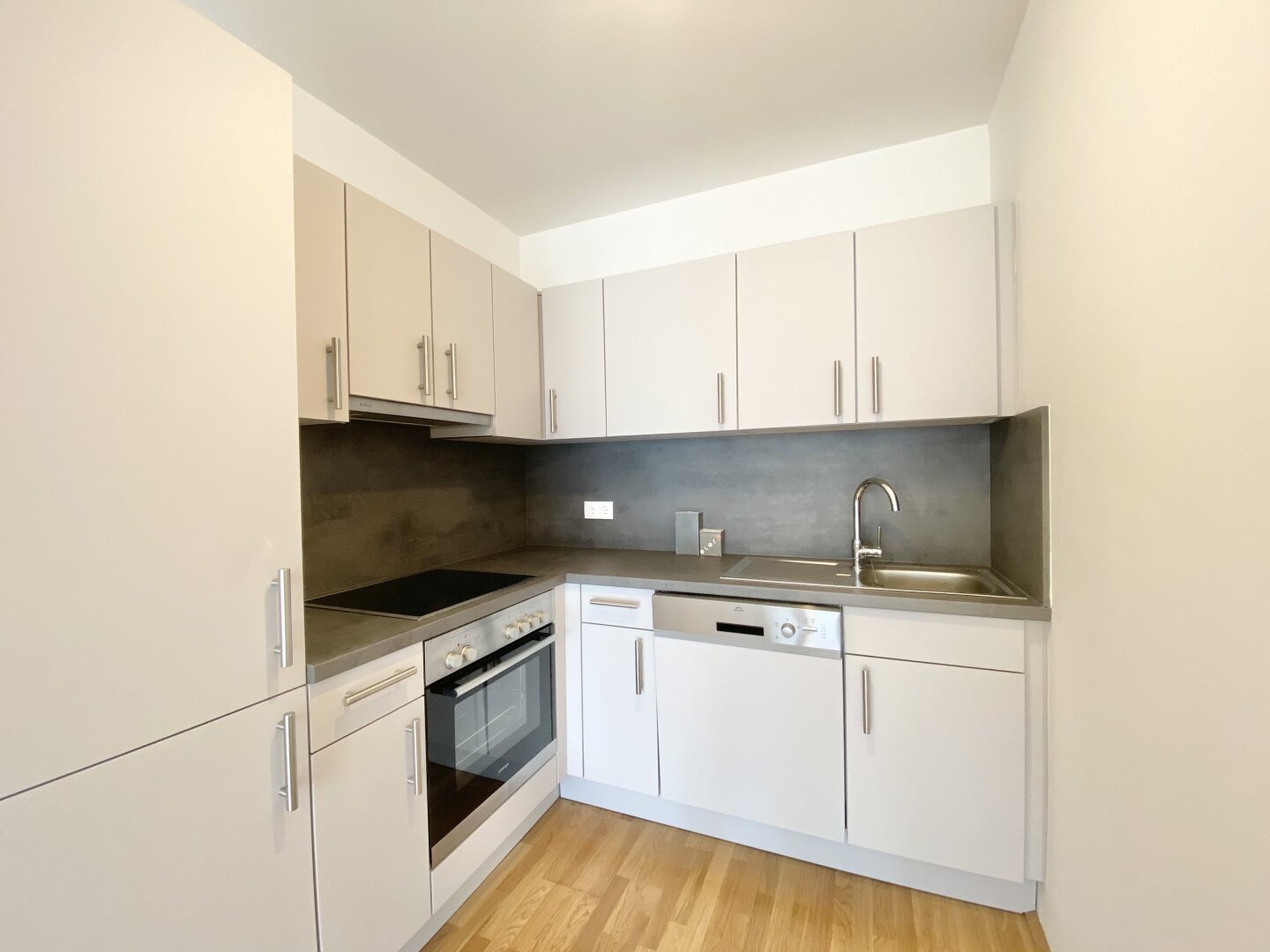 + WOHNEN AM LIESINGBACH + MIT HILFSBEREITSCHAFT + 3D-RUNDGANG + KEINE PROVISION + AB SOFORT + WOHNAVITA