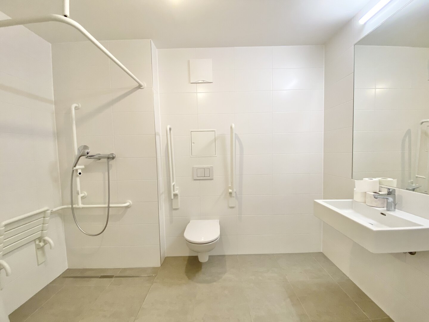 + WOHNEN AM LIESINGBACH + MIT HILFSBEREITSCHAFT + 3D-RUNDGANG + KEINE PROVISION + AB SOFORT + WOHNAVITA