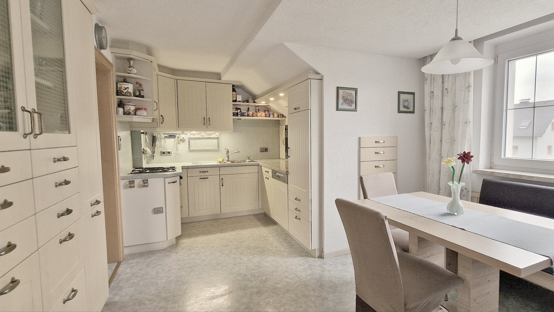 DEIN ZUHAUSE - Ein-/Zweifamilienhaus mit großem Garten und Terrasse in Attnang-Puchheim