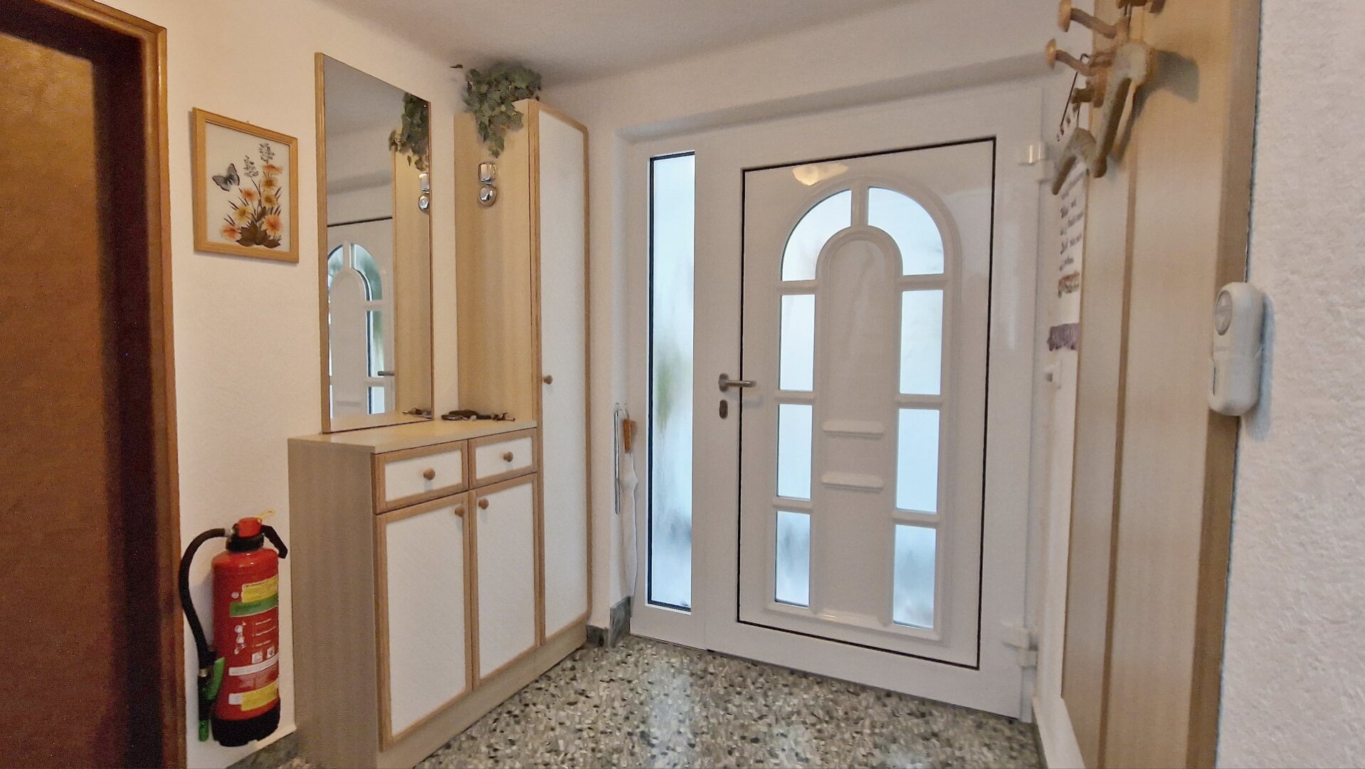 DEIN ZUHAUSE - Ein-/Zweifamilienhaus mit großem Garten und Terrasse in Attnang-Puchheim