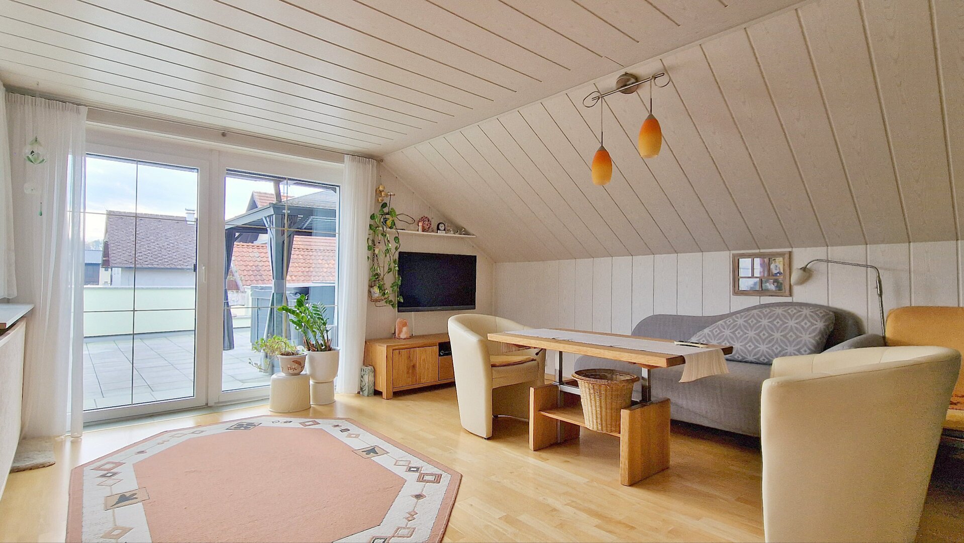 DEIN ZUHAUSE - Ein-/Zweifamilienhaus mit großem Garten und Terrasse in Attnang-Puchheim