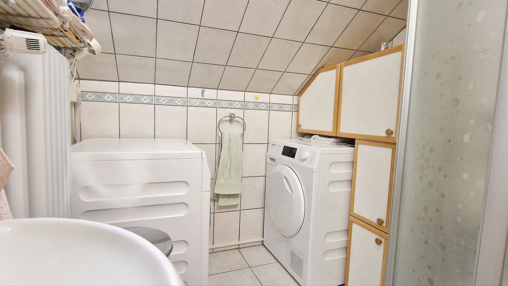 DEIN ZUHAUSE - Ein-/Zweifamilienhaus mit großem Garten und Terrasse in Attnang-Puchheim