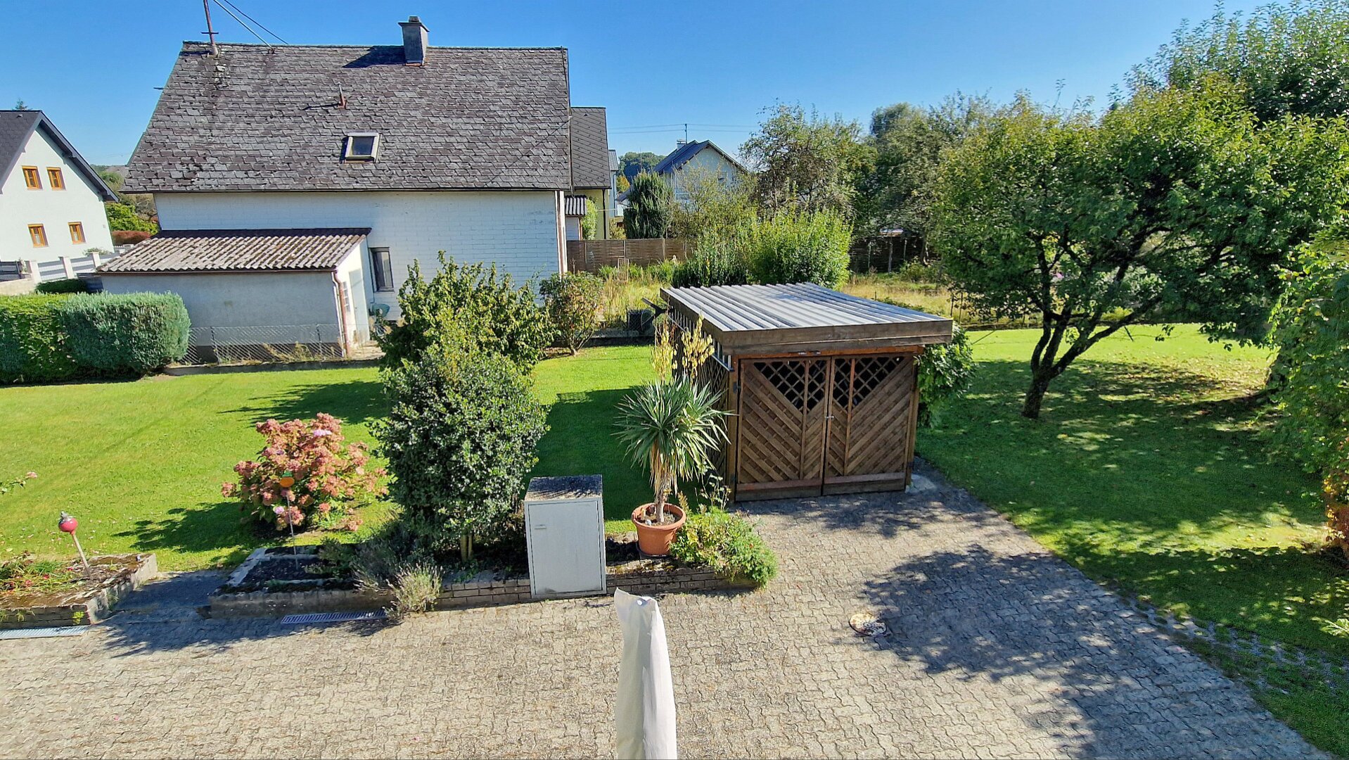 DEIN ZUHAUSE - Ein-/Zweifamilienhaus mit großem Garten und Terrasse in Attnang-Puchheim