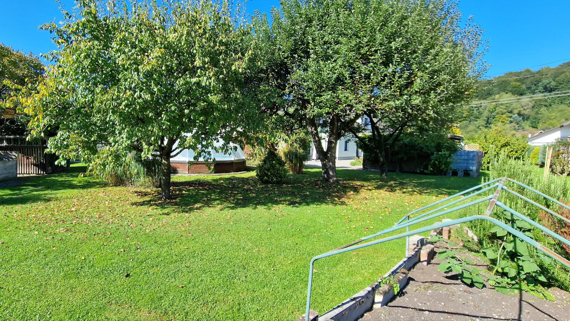 DEIN ZUHAUSE - Ein-/Zweifamilienhaus mit großem Garten und Terrasse in Attnang-Puchheim