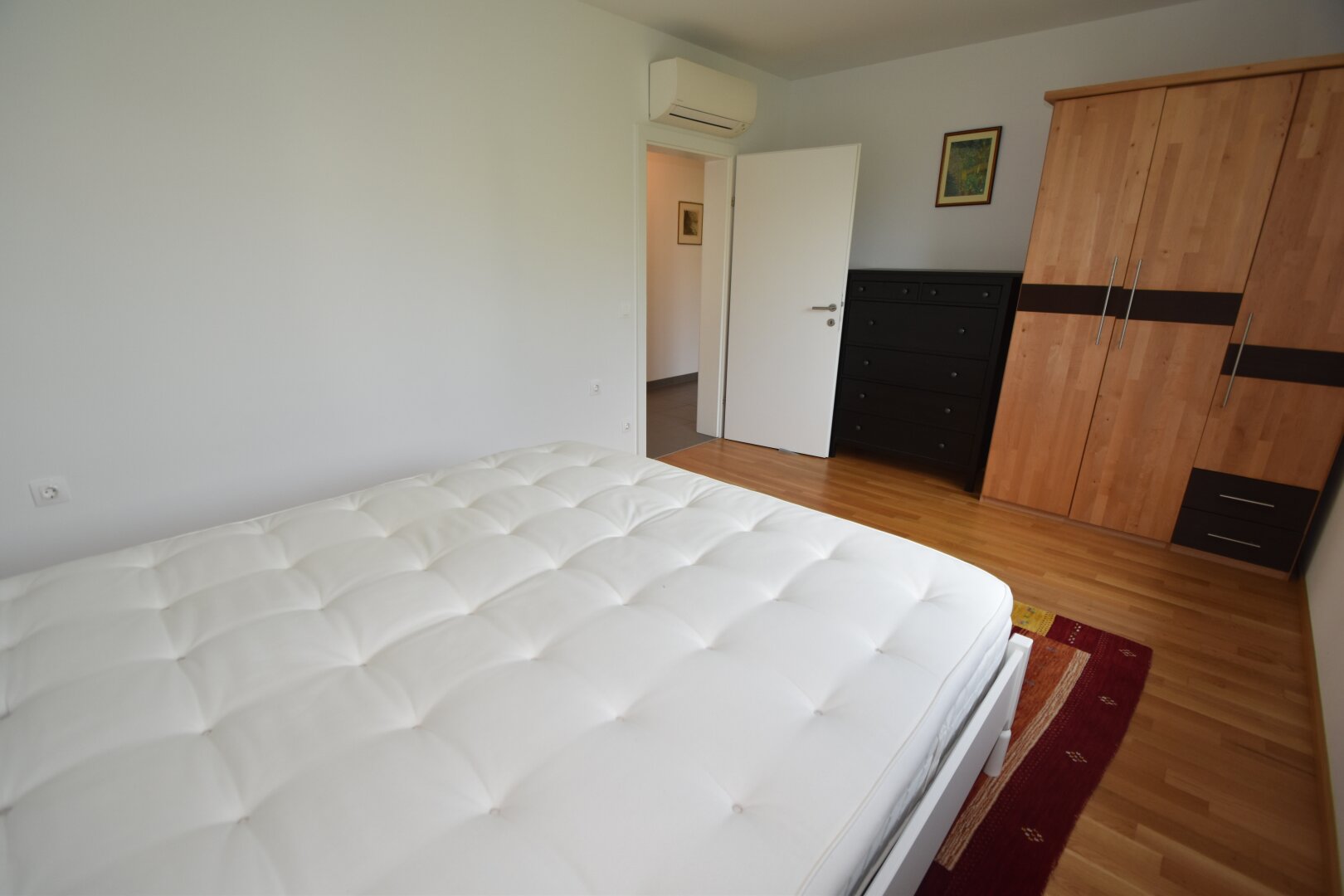 BALKONTRAUM NAHE ALTE DONAU: Großzügige 4-Zimmer Wohnung mit 2 Balkonen/Terrassen und Parkplatz