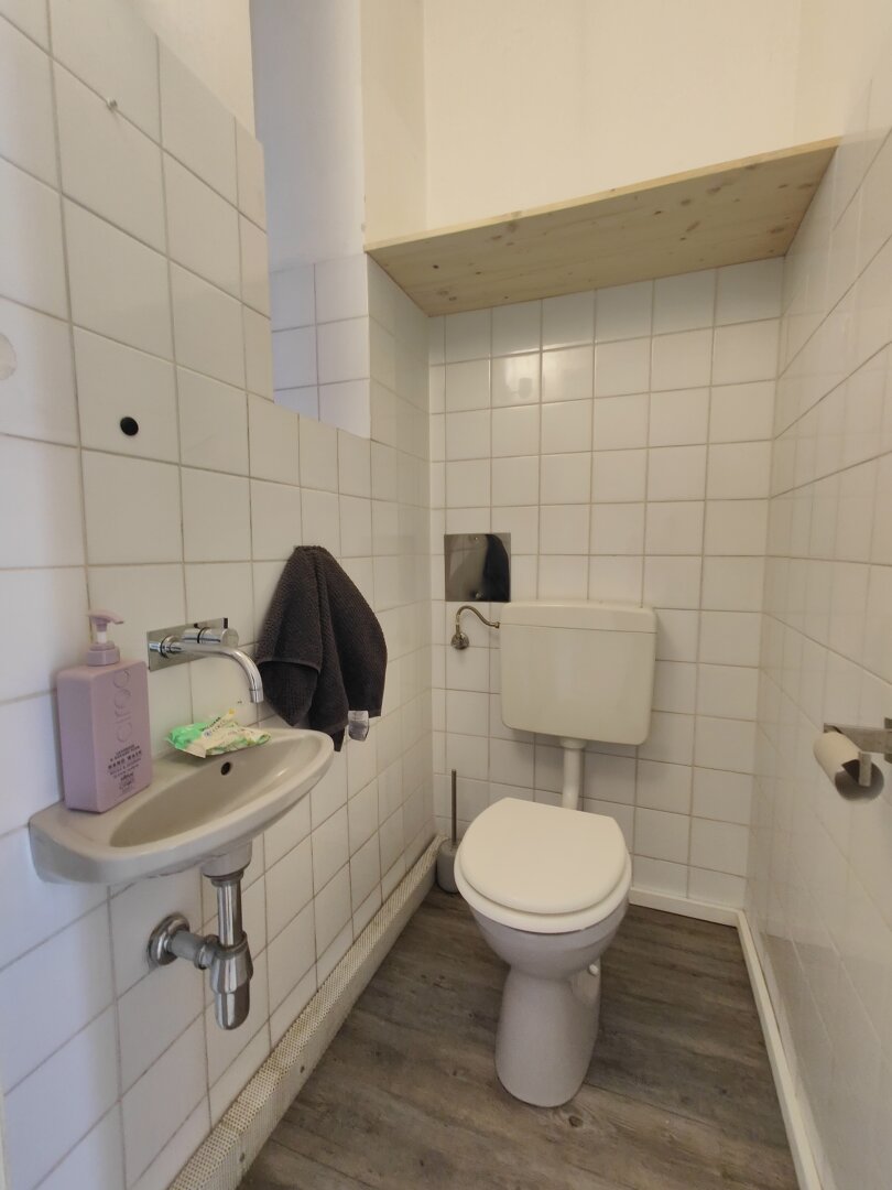 STADTWOHNUNG IN 1070 WIEN: Stilvolle 4-Zimmer Wohnung mit kleinem Balkon