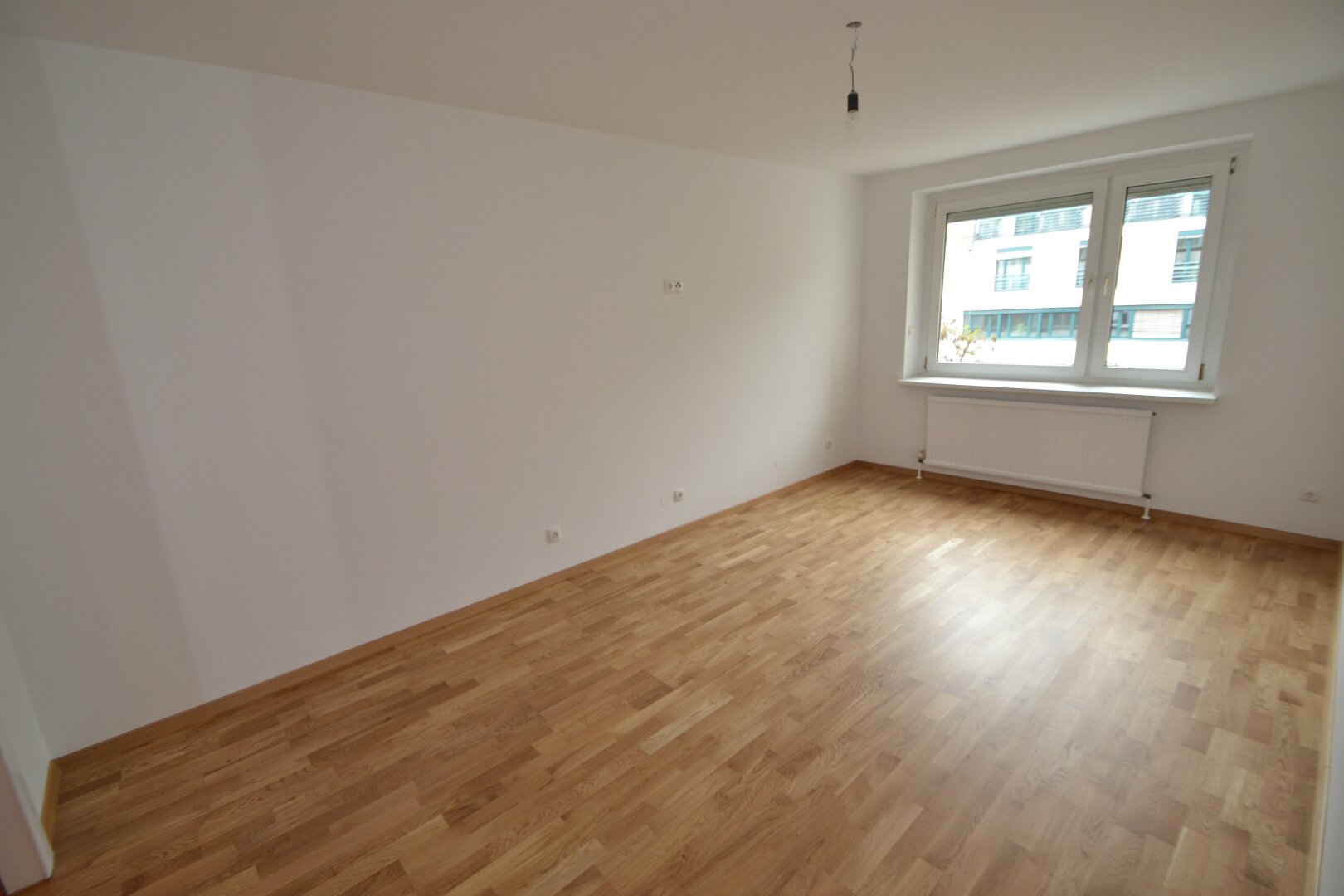 LOGGIATRAUM: Sonnige 3-Zimmer Wohnung mit verglaster Loggia nahe U-Bahn - BEFRISTET VERMIETET