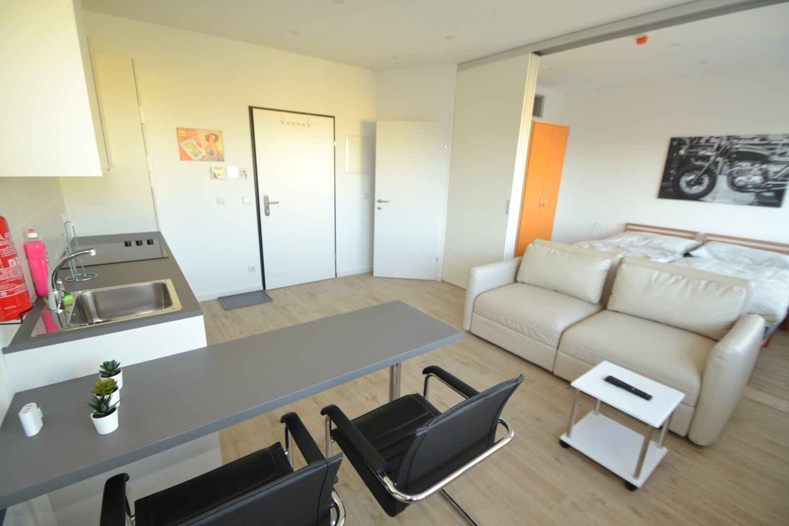 NOTFALLWOHNUNG zur kurzfristigen Nutzung! - PROVISIONSFREI - Voll ausgestattetes Appartement in guter Lage