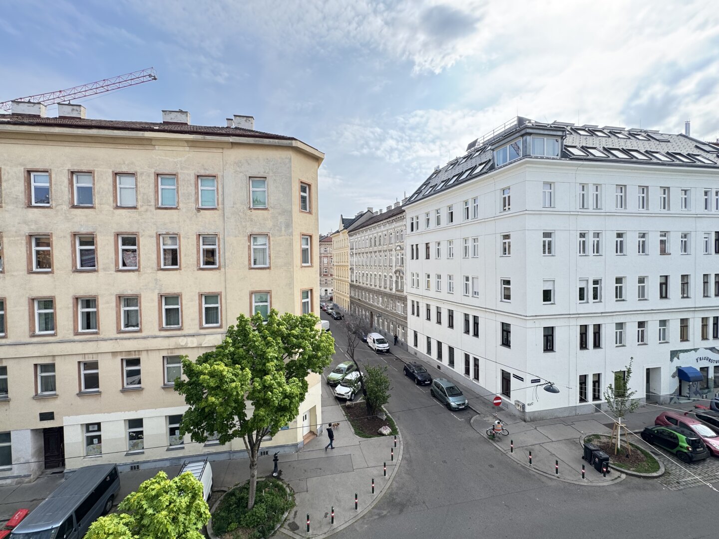 Top 3 Zimmer mit neuer Küche und Einzelgarage - super Lage!