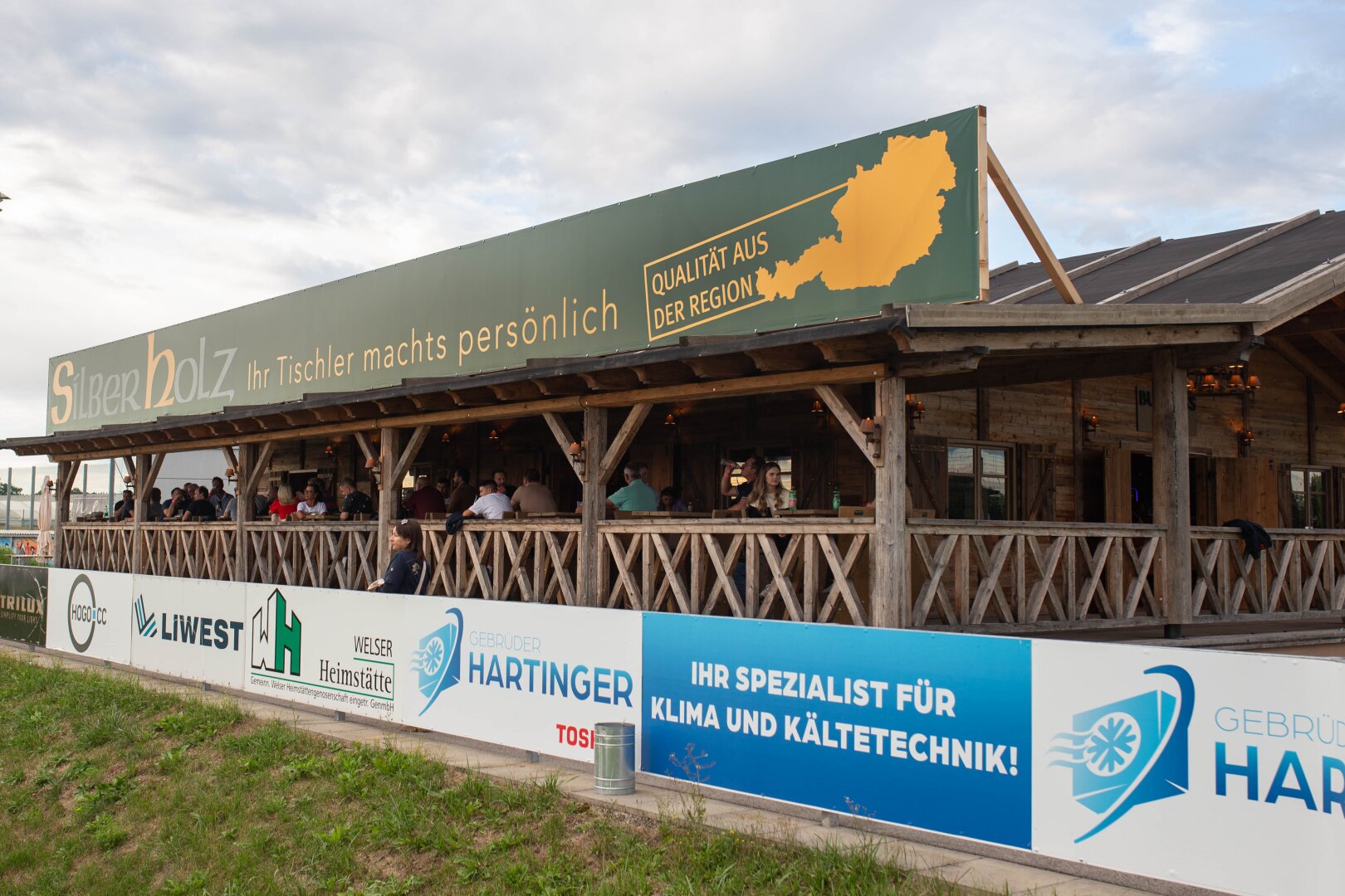 Einmalige Gelegenheit -Veranstaltungsobjekt  – Ihr Traum für Gastgewerbe mit Terrasse!