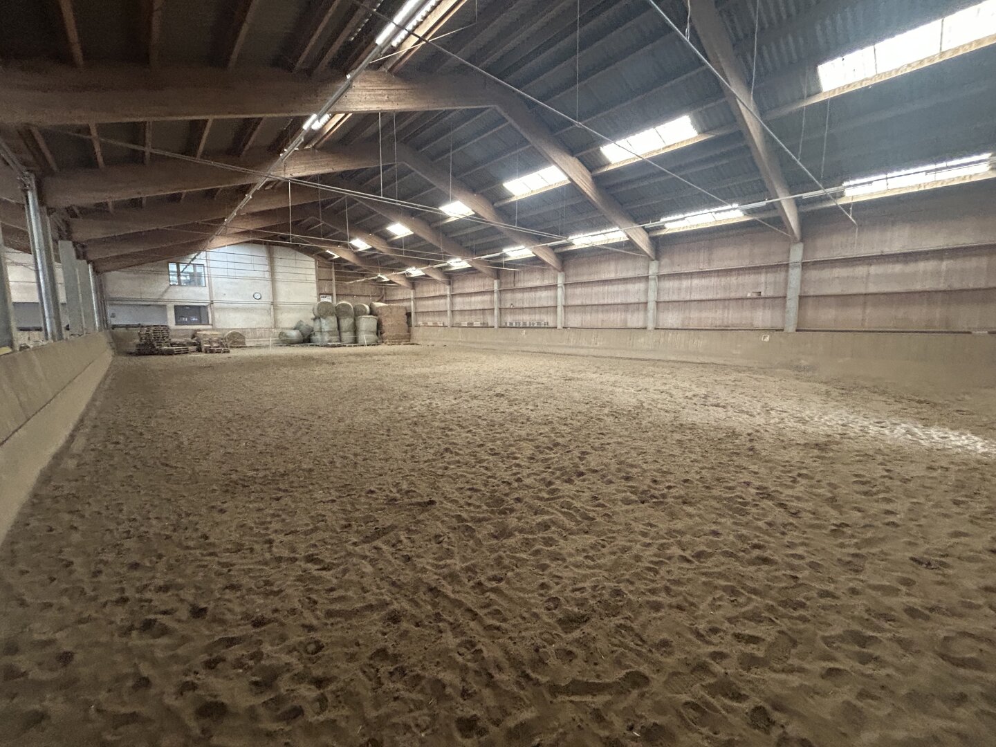 Romantischer Reithof mit Potential