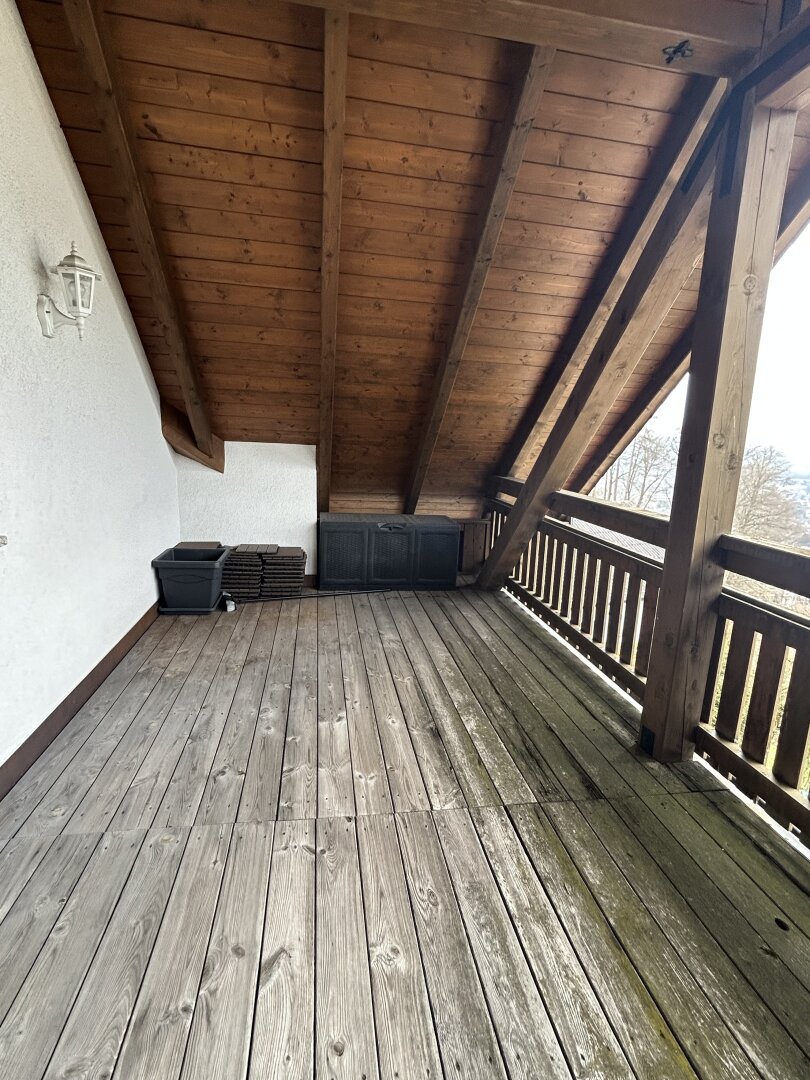 Charmante 2-Zi Dachgeschoßwohnung mit Balkon über den Dächern von Vöcklabruck !