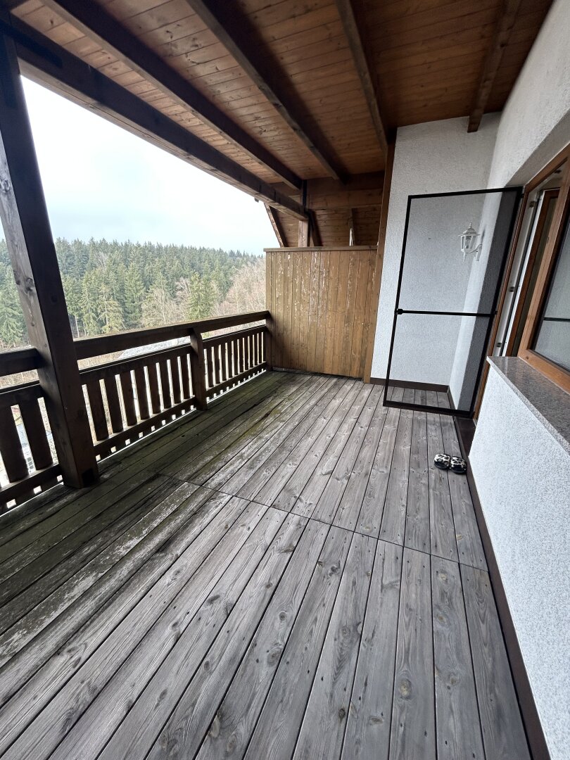 Charmante 2-Zi Dachgeschoßwohnung mit Balkon über den Dächern von Vöcklabruck !