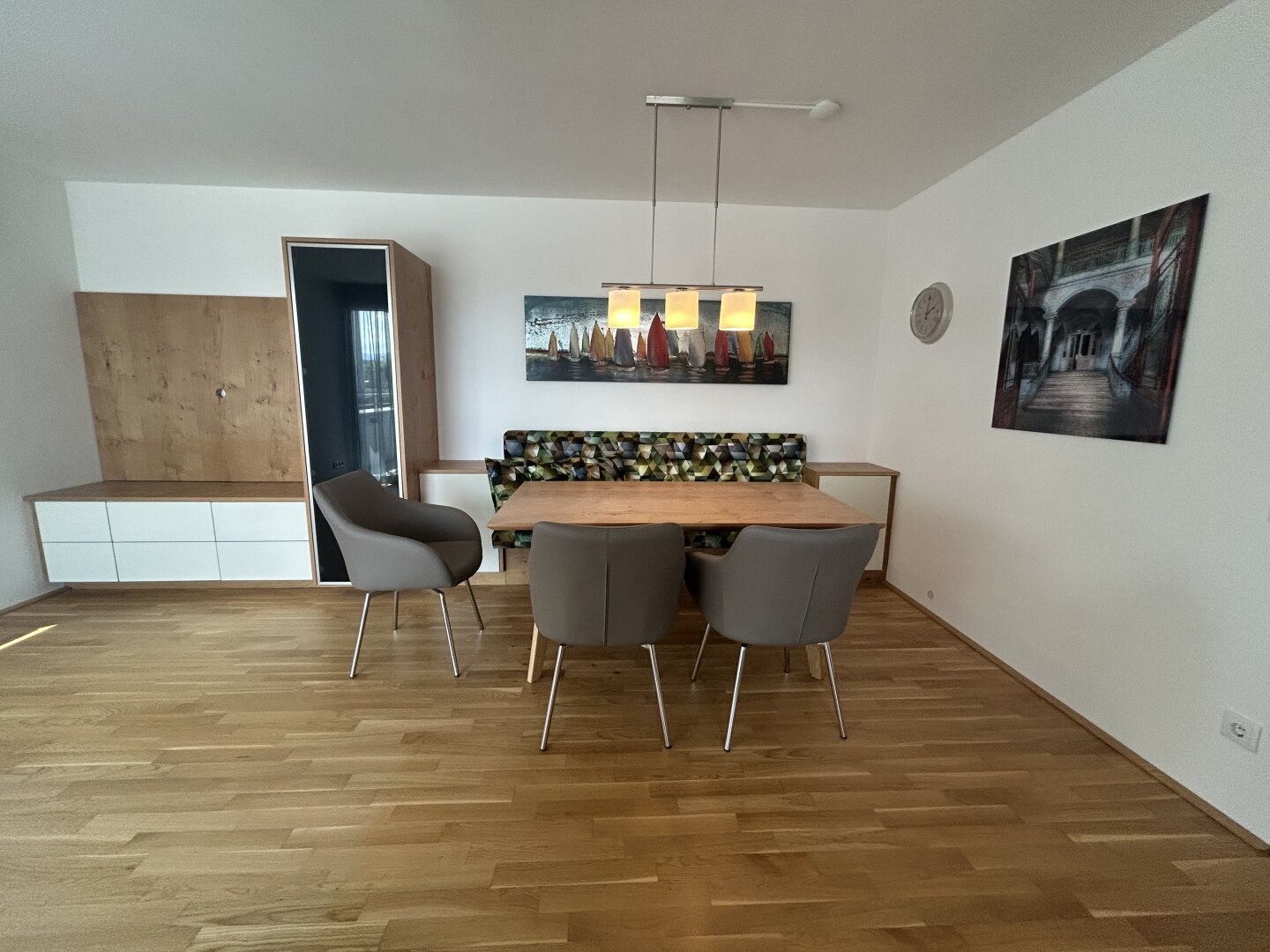 Neuwertige 3-Zi Terrassenwohnung in Vöcklabruck voll Eingerichtet mit Balkon, um nur 798.-