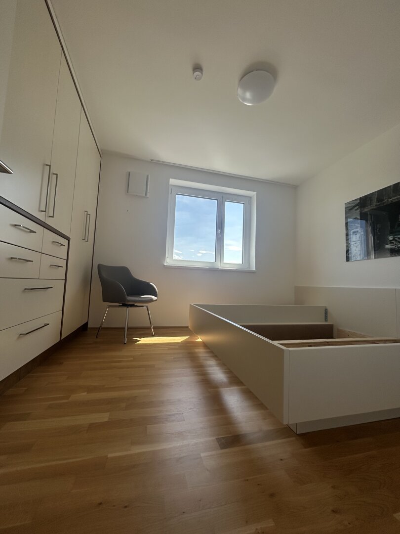Neuwertige 3-Zi Terrassenwohnung in Vöcklabruck voll Eingerichtet mit Balkon, um nur 798.-