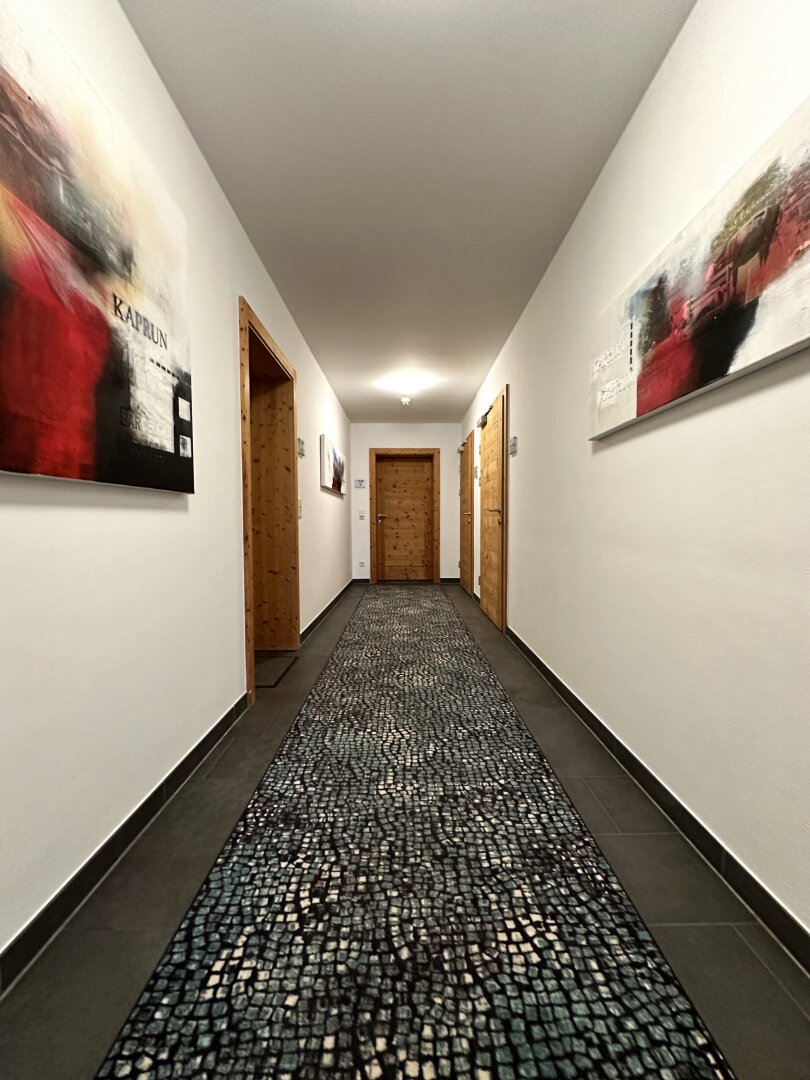 5710 Kaprun; Exklusive Ferienwohnung zur Kapitalanlage und Eigennutzung ! 3 Zimmerwohnung 102m² vollmöbliert, 2 Tiefgaragenplätze