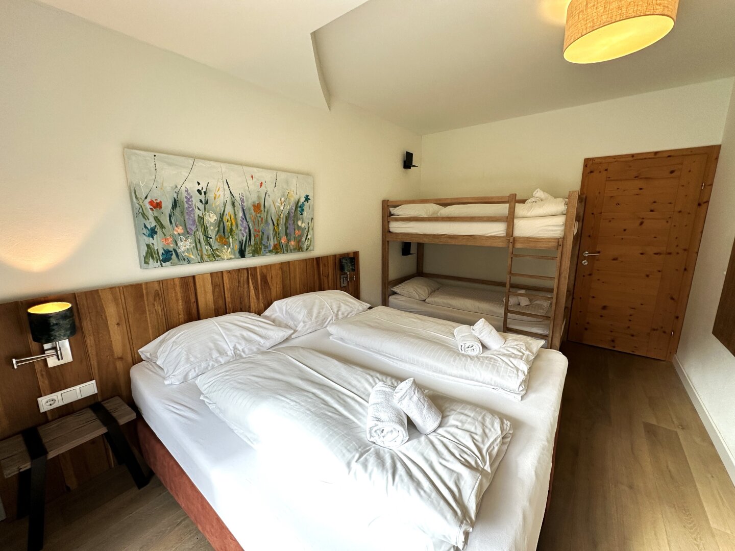 5710 Kaprun; Exklusive Ferienwohnung zur Kapitalanlage und Eigennutzung ! 3 Zimmerwohnung 102m² vollmöbliert, 2 Tiefgaragenplätze