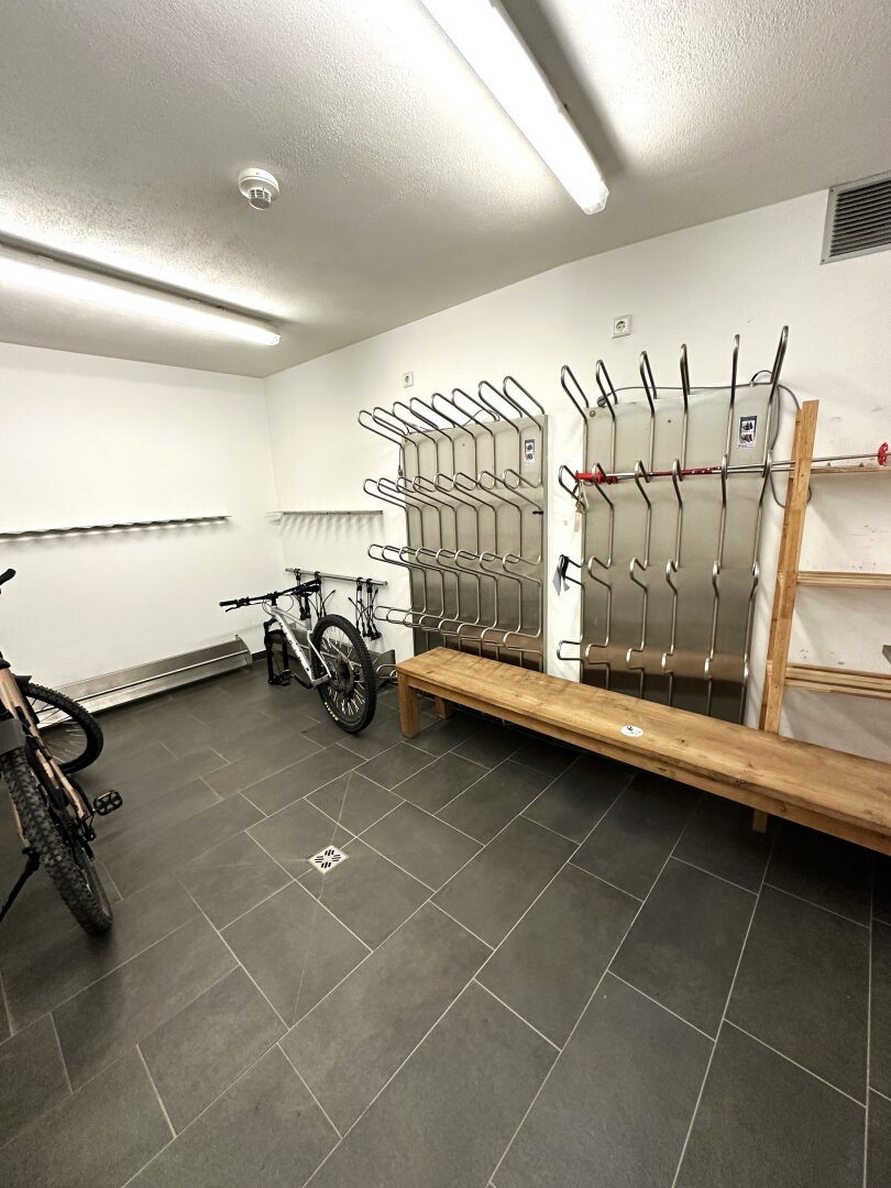 5710 Kaprun; Exklusive Ferienwohnung zur Kapitalanlage und Eigennutzung ! 3 Zimmerwohnung 102m² vollmöbliert, 2 Tiefgaragenplätze
