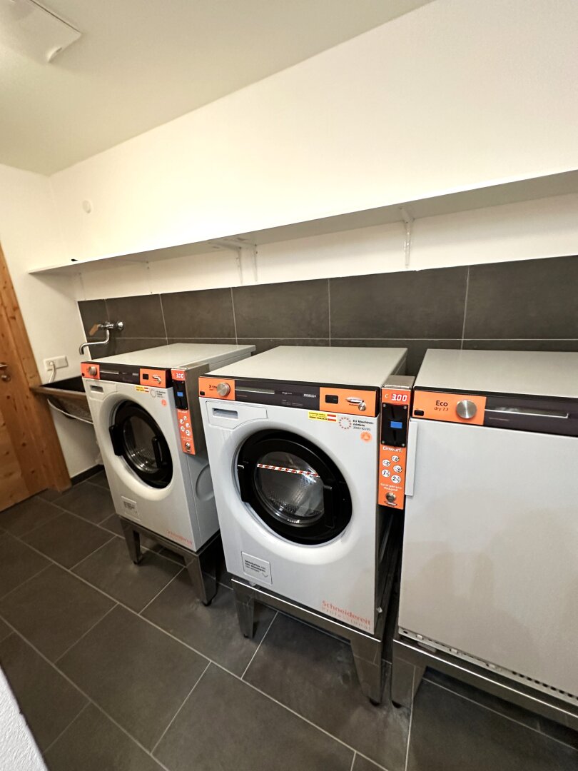 5710 Kaprun; Exklusive Ferienwohnung zur Kapitalanlage und Eigennutzung ! 3 Zimmerwohnung 102m² vollmöbliert, 2 Tiefgaragenplätze