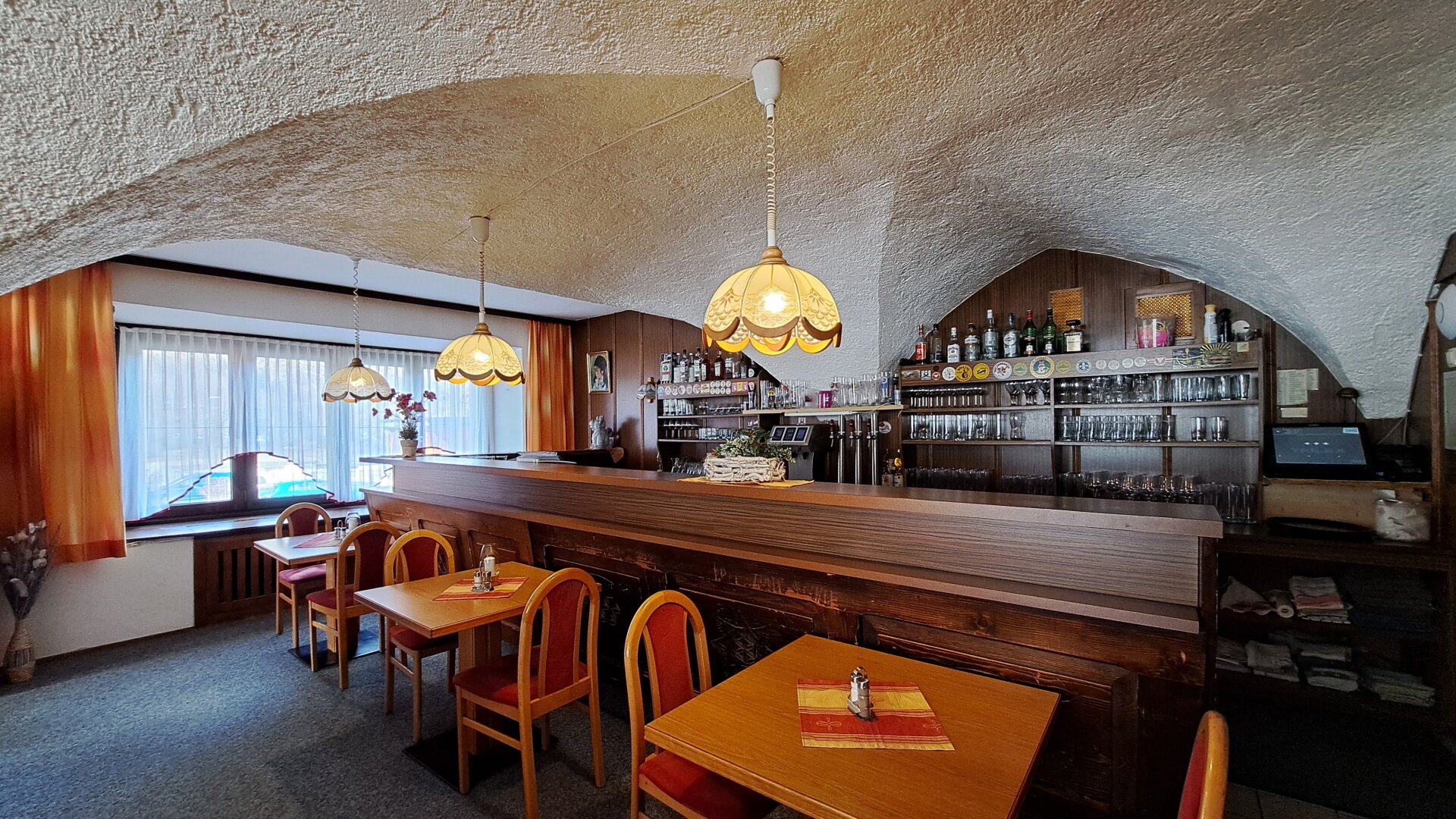 Mehrfamilienhaus mit ausgezeichnetem Restaurant in absoluter Bestlage von Rauris