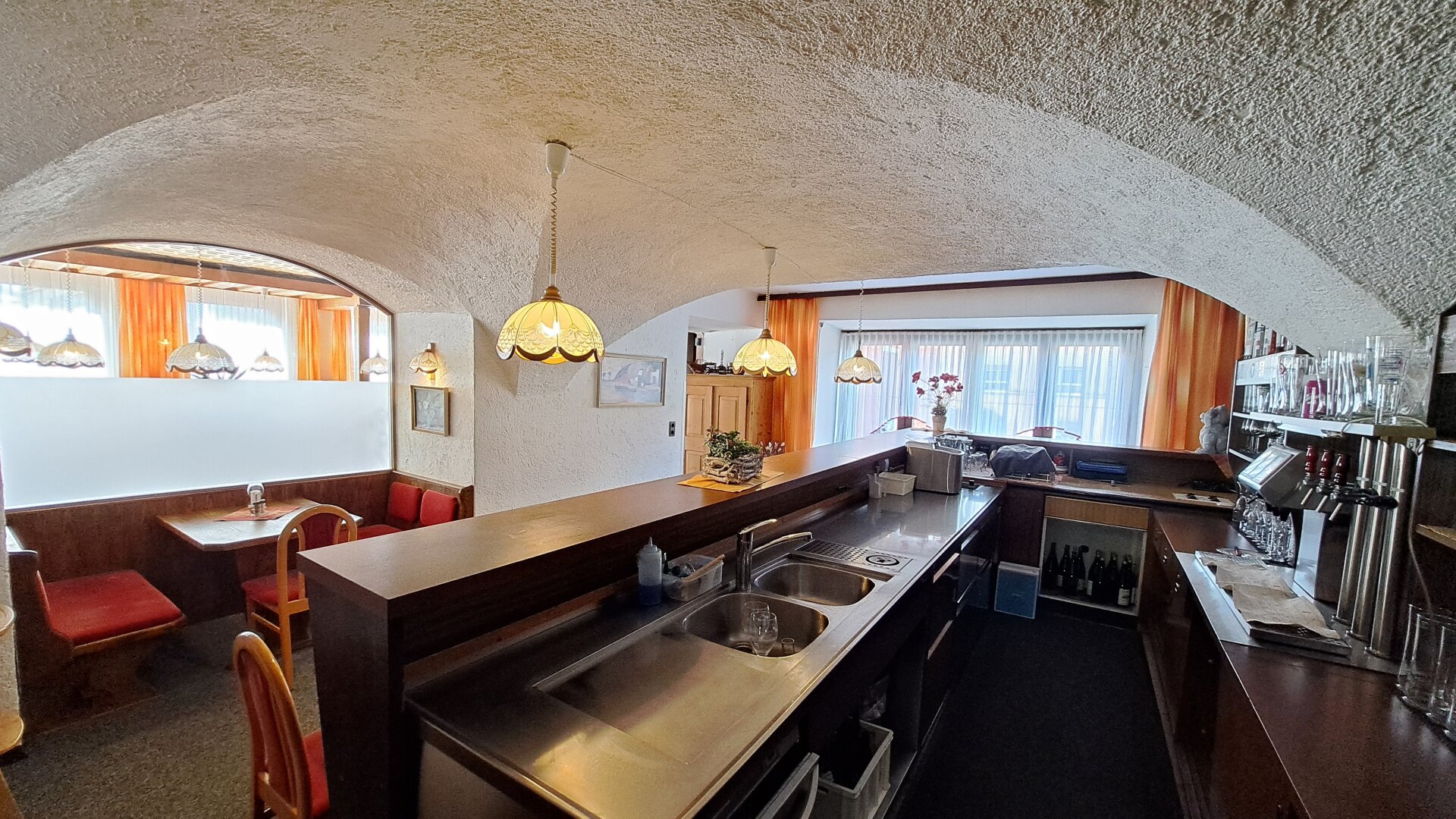 Mehrfamilienhaus mit ausgezeichnetem Restaurant in absoluter Bestlage von Rauris