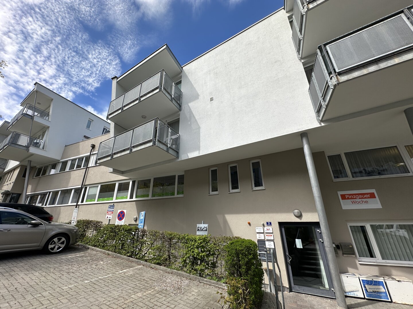 Helle Bürofläche im Zentrum von Zell am See zu vermieten | Teeküche | Tiefgarage