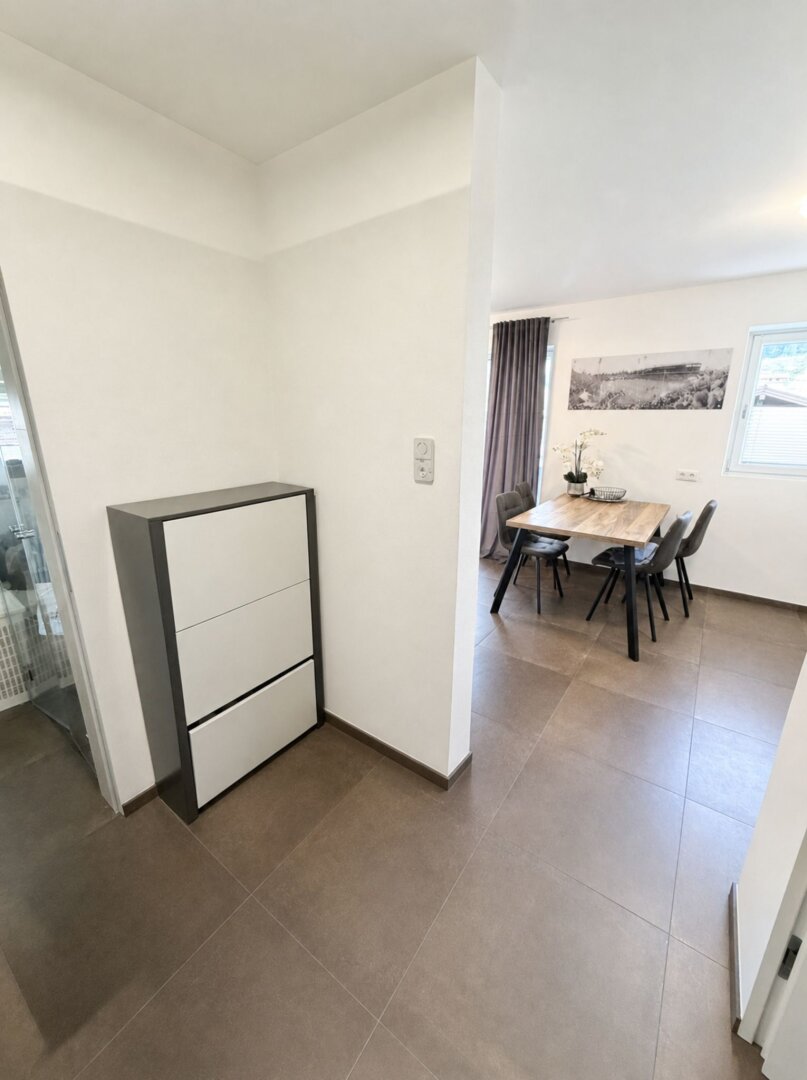 Perfekte Starter- oder Anlegerimmobilie: 2-Zimmer Dachgeschosswohnung zentral in Bruck