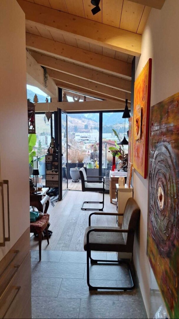 Moderne Dachgeschosswohnung in ruhiger, zentraler Lage von Mittersill zu vermieten, großer Balkon, Tiefgarage