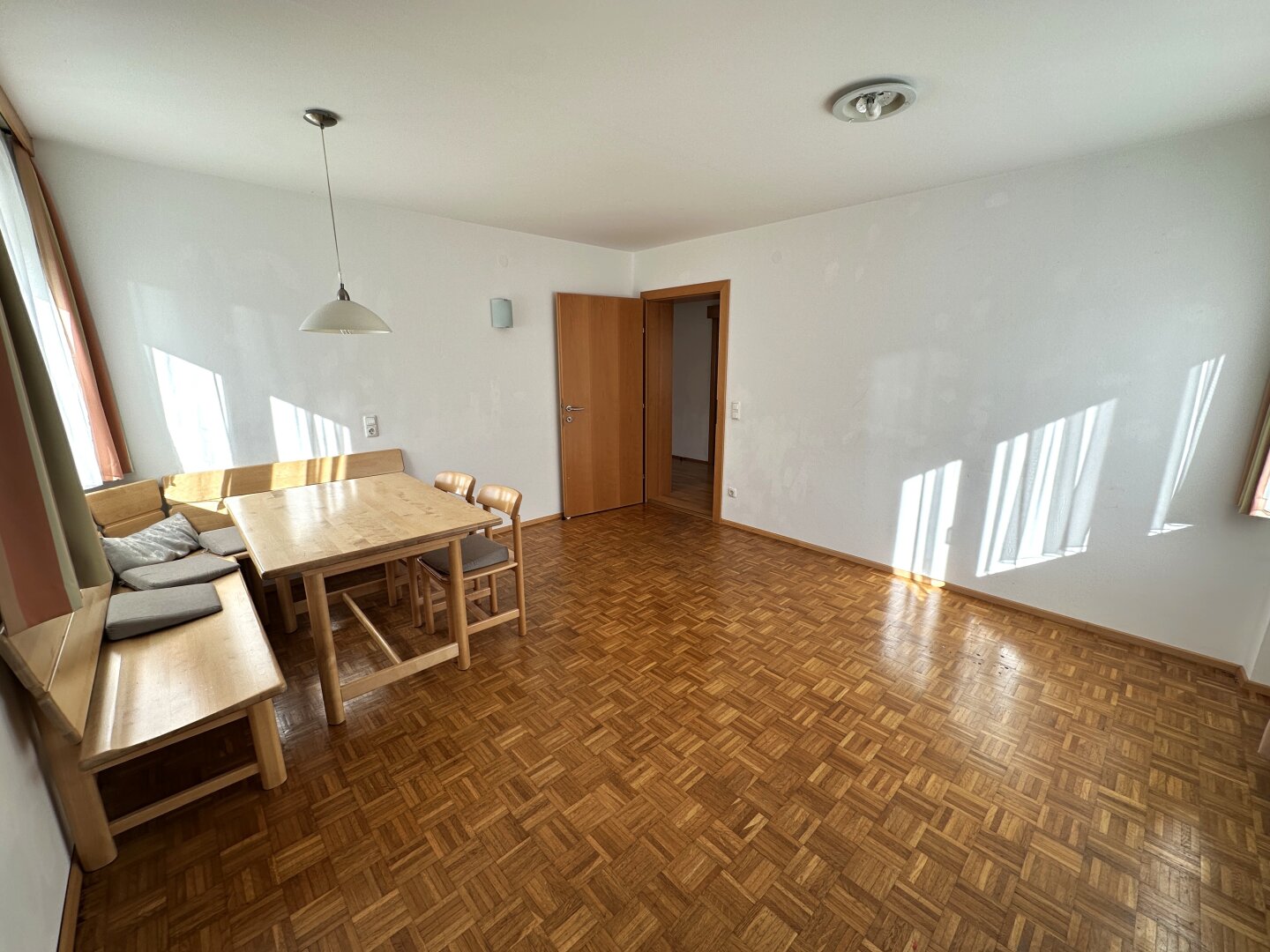 5700 Zell am See: Ab SOFORT !! Schüttdorf: zentral gelegene, sonnige, helle 3 Zimmerwohnung 80m²!
