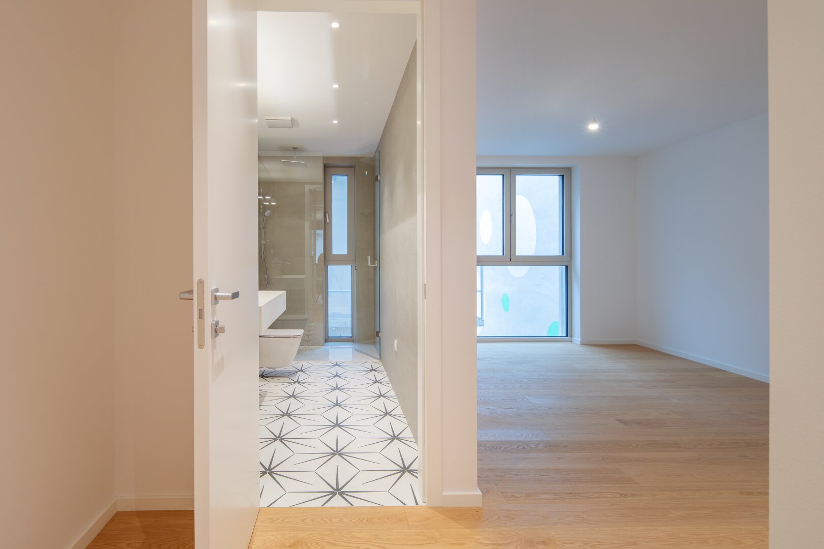 Urbaner Wohntraum über den Dächern Wiens – Stilvolle Dachgeschoß-Maisonette mit zwei Terrassen