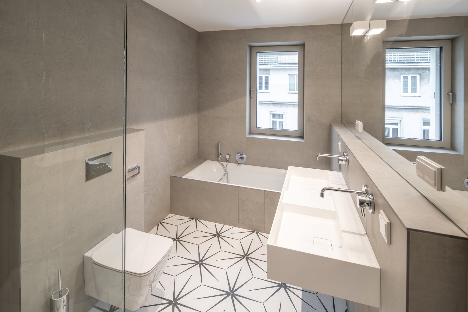 Urbaner Wohntraum über den Dächern Wiens – Stilvolle Dachgeschoß-Maisonette mit zwei Terrassen