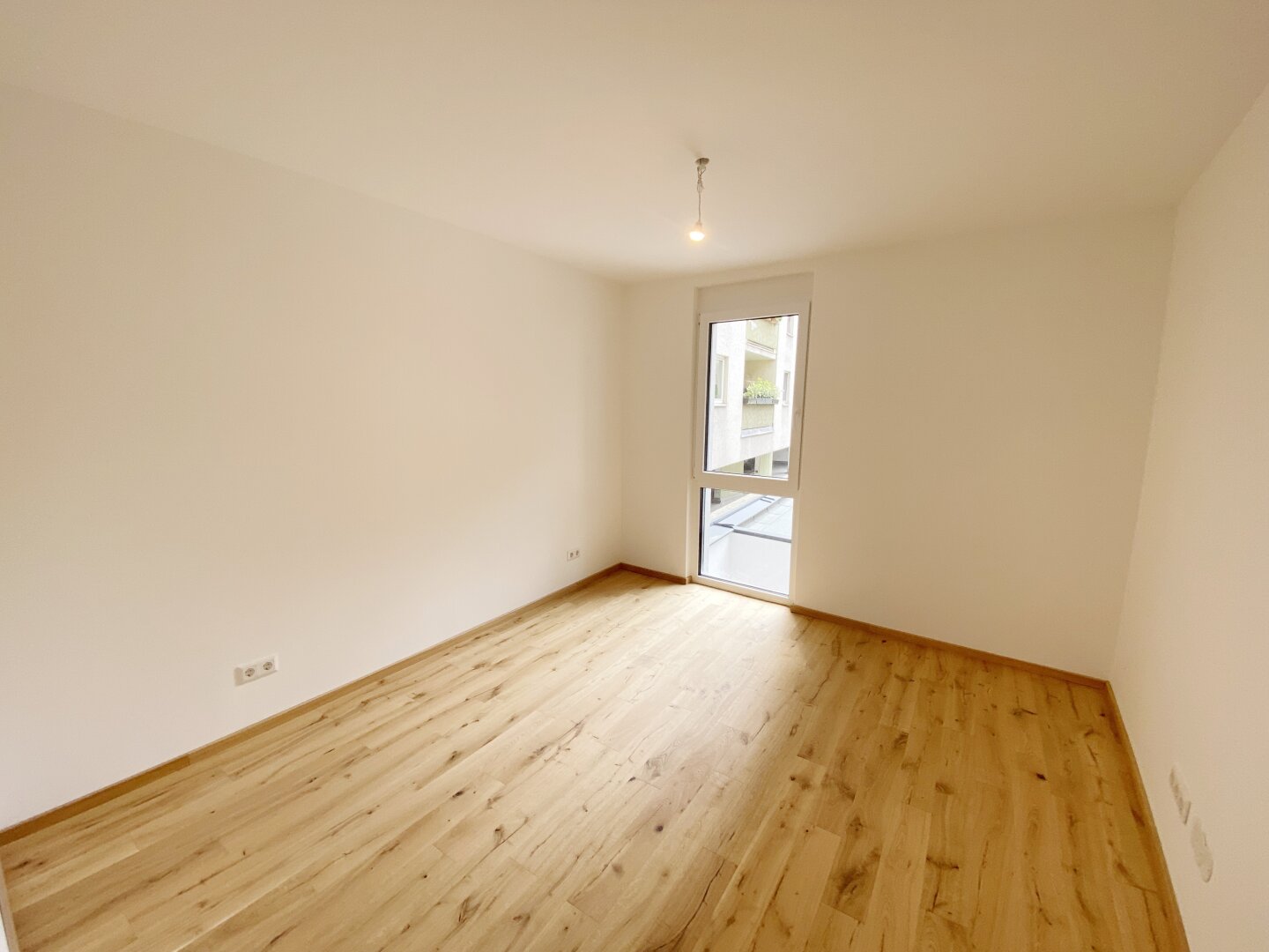 Lichtdurchflutete 2-Zimmer-Wohnung nahe U1 "Troststraße"
