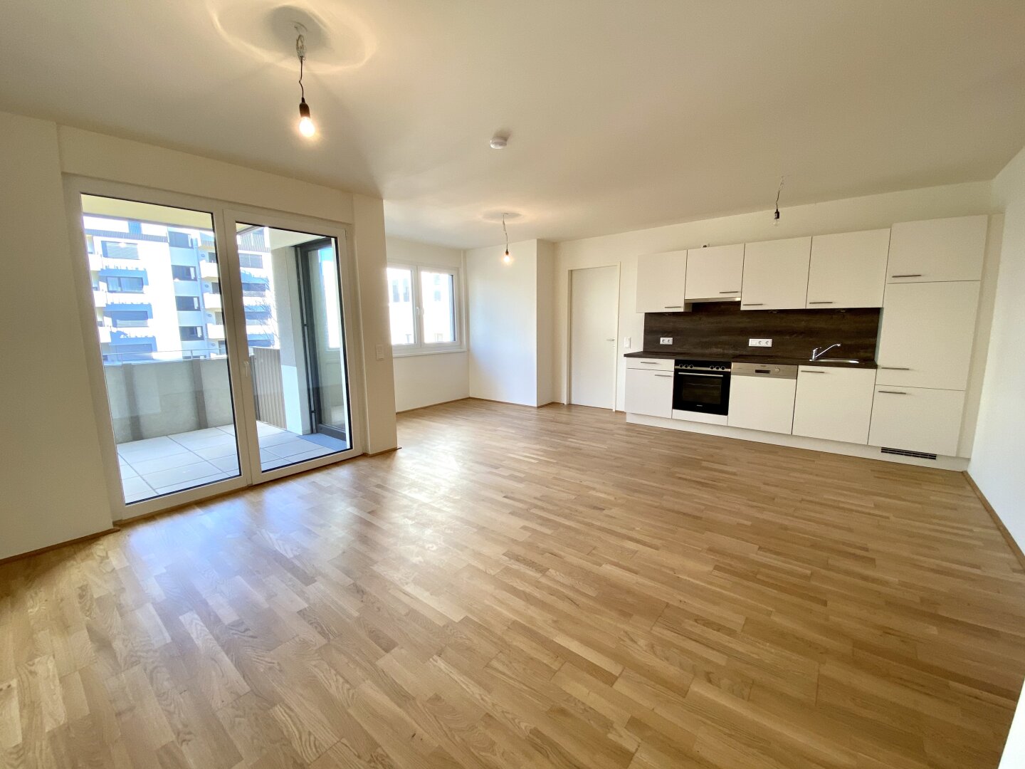 Schöne 2 Zimmerwohnung mit Freifläche nahe dem Floridsdorfer Wasserpark