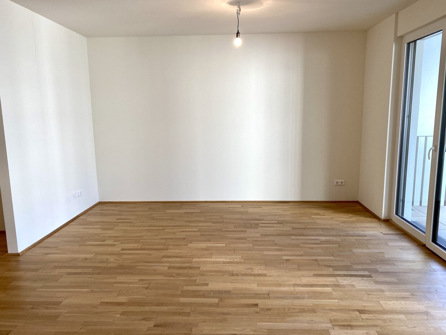 Schöne 2 Zimmerwohnung mit Freifläche nahe dem Floridsdorfer Wasserpark