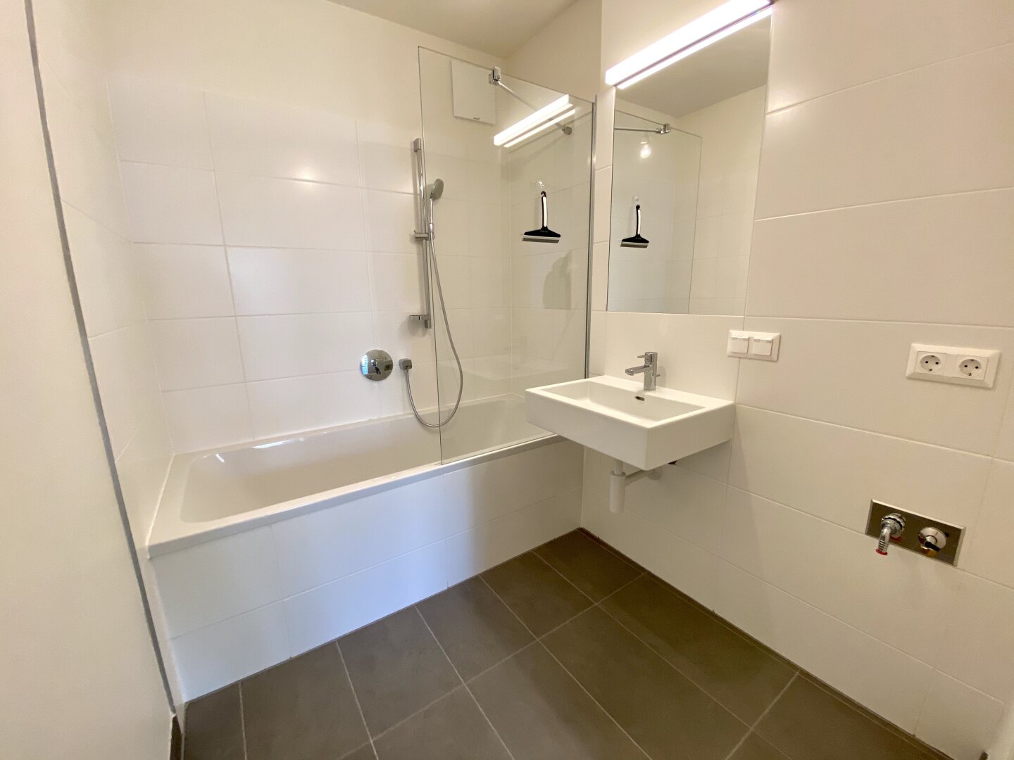 Schöne 2 Zimmerwohnung mit Freifläche nahe dem Floridsdorfer Wasserpark