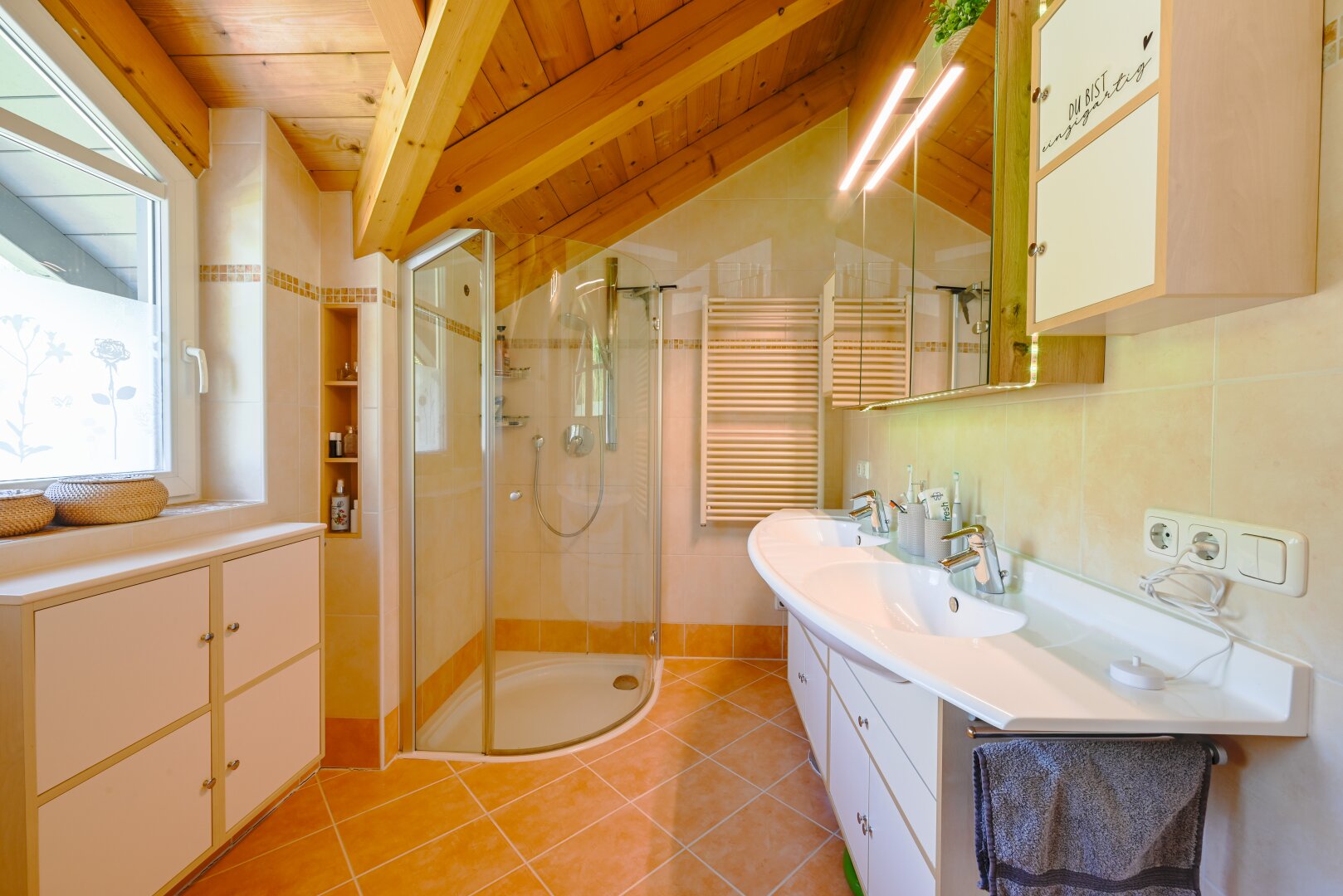 Ihr Logenplatz in Angath: 170 m² Wohntraum mit Salzwasserpool und Bergpanorama