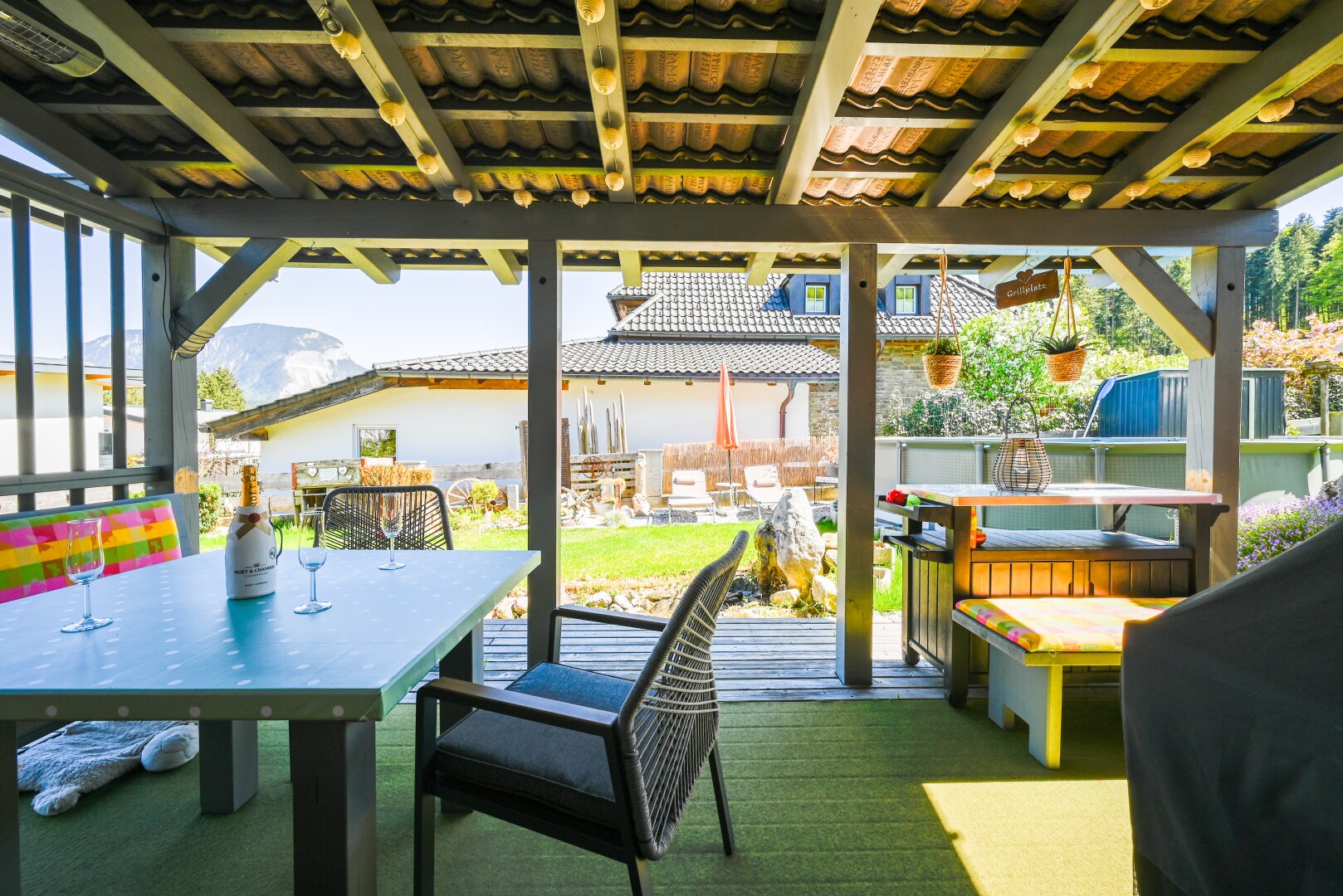 Ihr Logenplatz in Angath: 170 m² Wohntraum mit Salzwasserpool und Bergpanorama