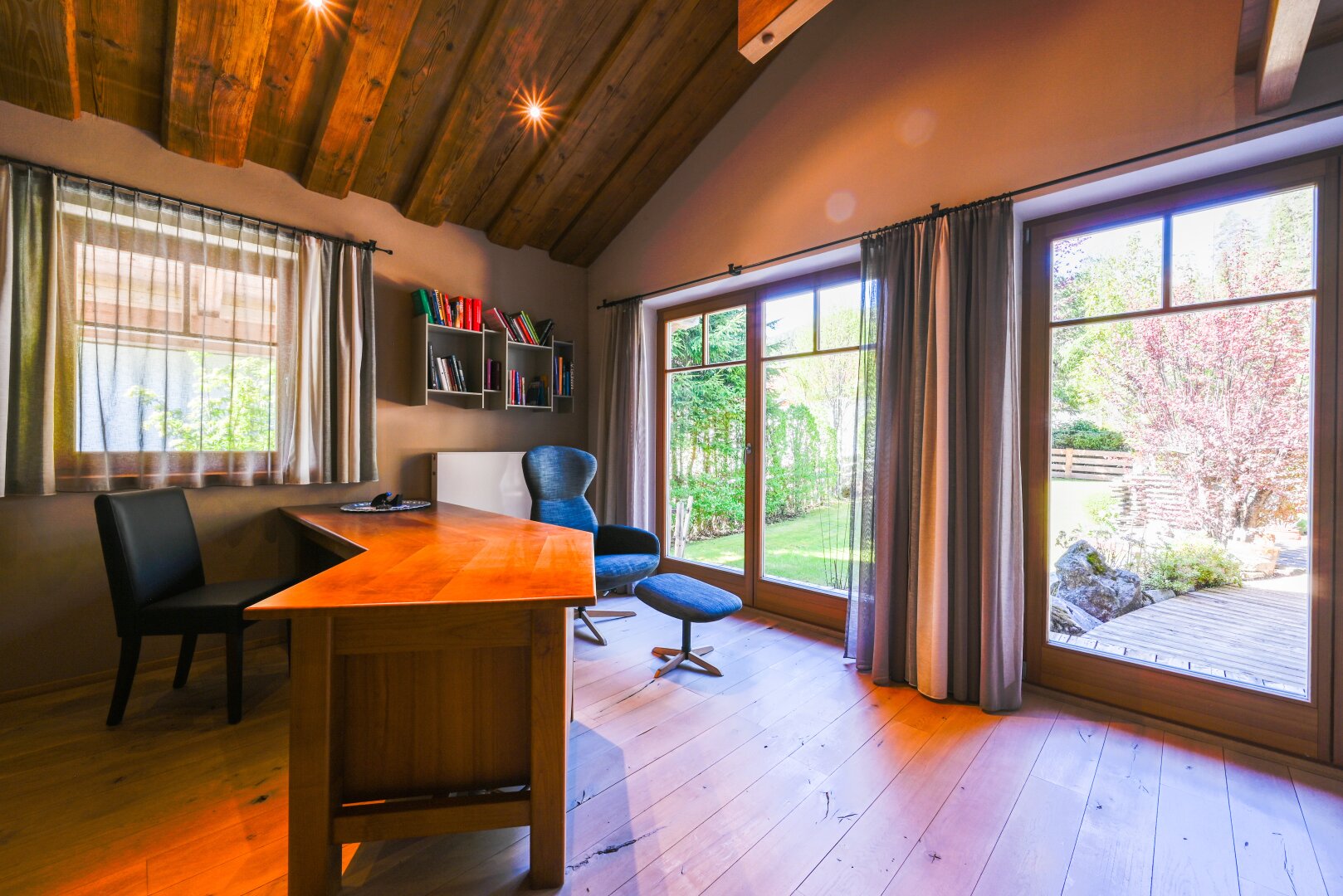 Ikonische Villa in privilegierter Ruhelage – 300 m² exklusiver Wohnkultur auf 1.000 m² Privatgrund