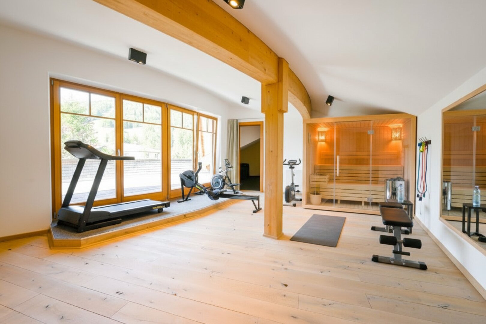 Ikonische Villa in privilegierter Ruhelage – 300 m² exklusiver Wohnkultur auf 1.000 m² Privatgrund