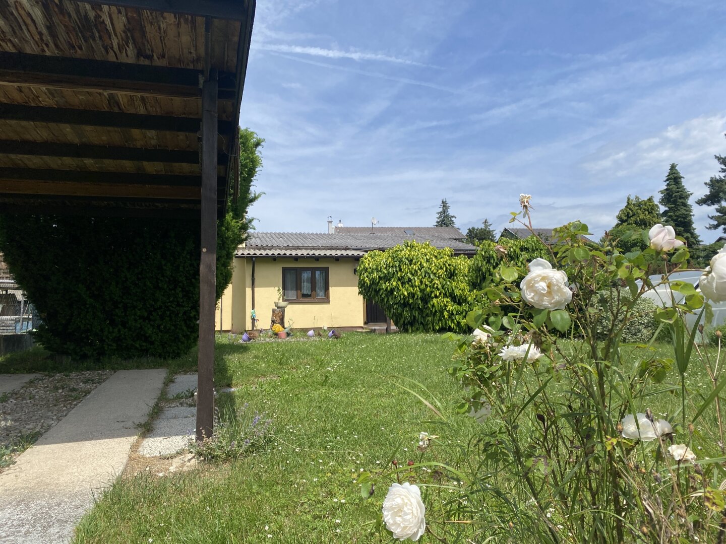 "die Badesaison genießen"  Pachtgrund mit Bungalow mit großem Garten und Pool in der Feriensiedlung beim Badeteich Steinbrunn