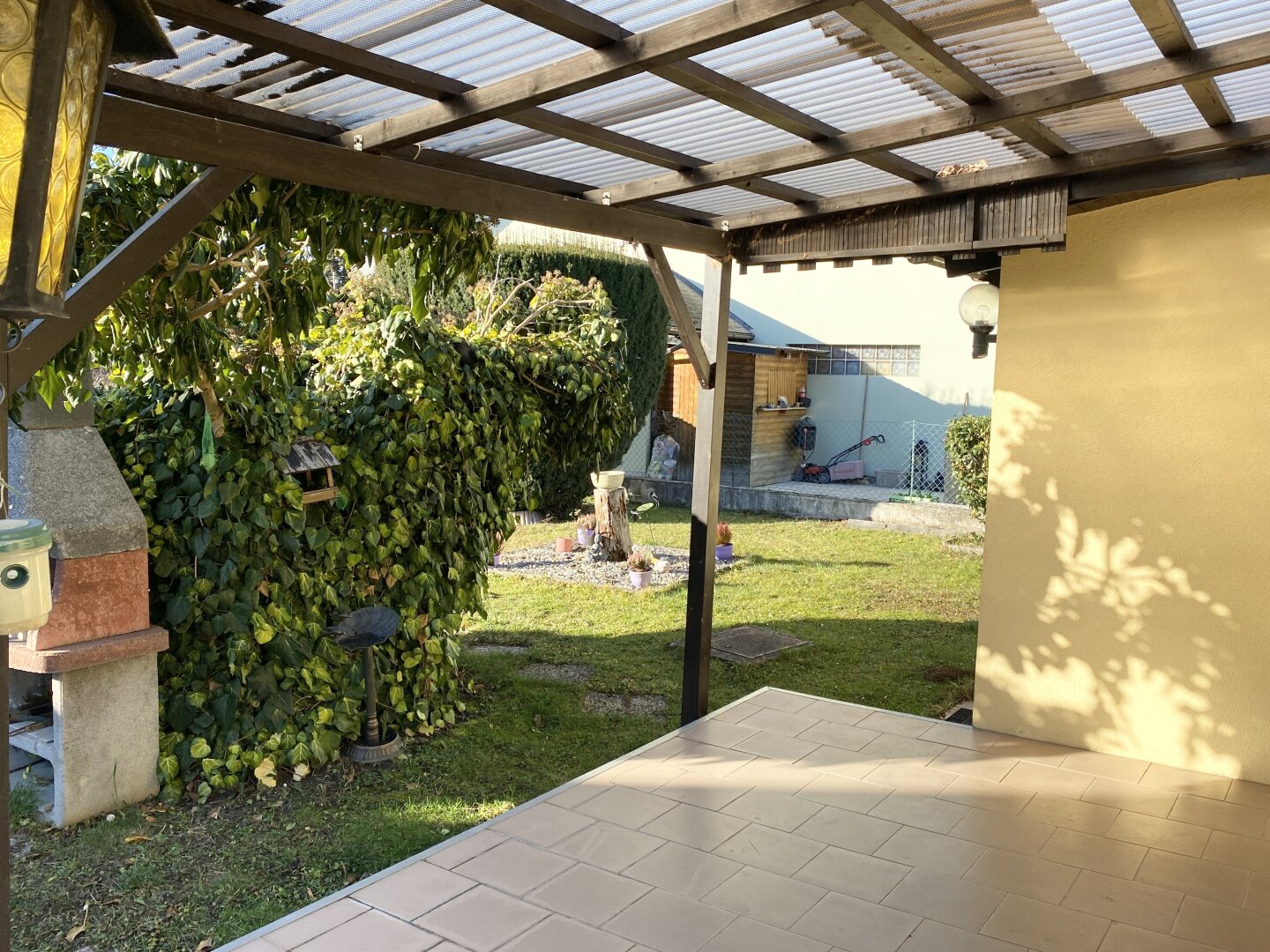 "die Badesaison genießen"  Pachtgrund mit Bungalow mit großem Garten und Pool in der Feriensiedlung beim Badeteich Steinbrunn