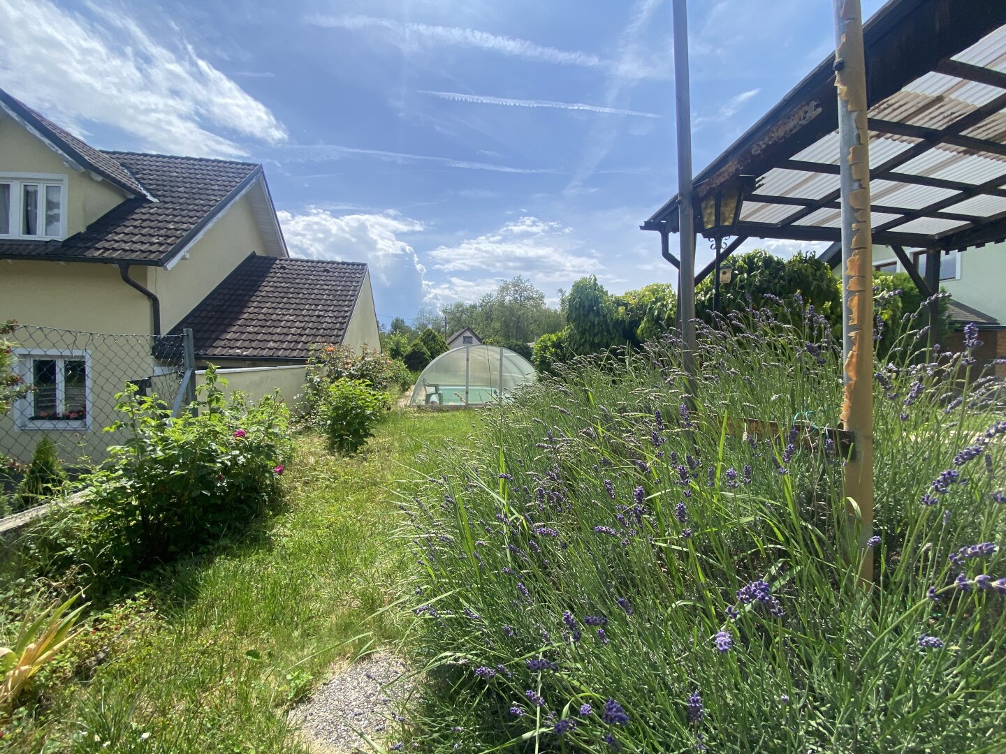 "die Badesaison genießen"  Pachtgrund mit Bungalow mit großem Garten und Pool in der Feriensiedlung beim Badeteich Steinbrunn