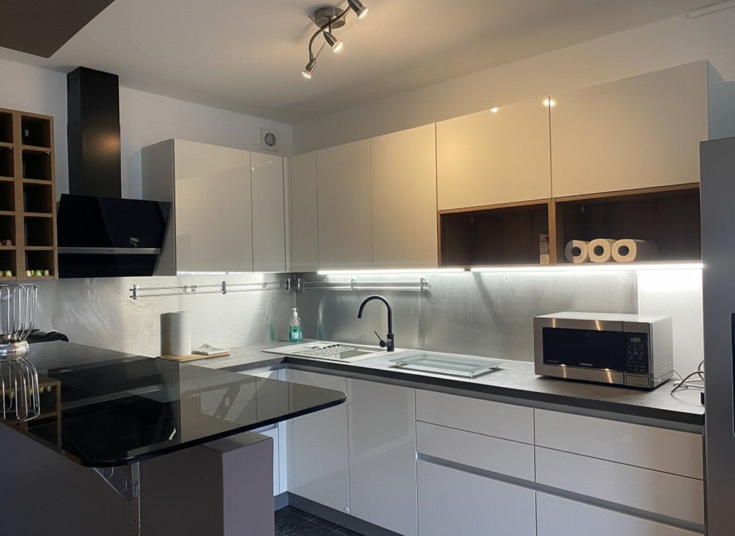 Perfekte 3-Zimmer Designwohnung für 2 Personen mit Tiefgarage und allgemeiner Terrasse Nähe U3