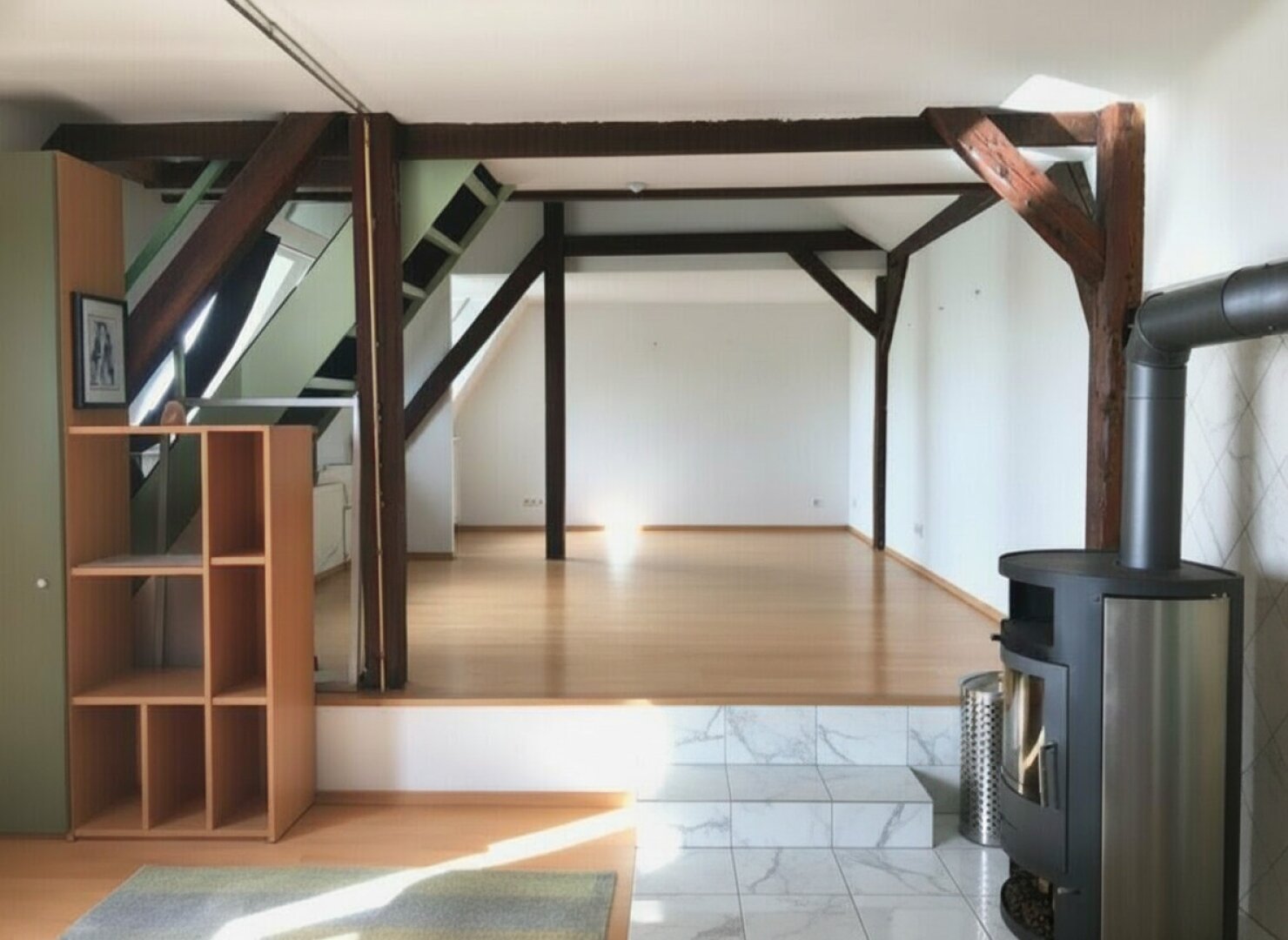 Gemütliche 3 Zimmer-Loftwohnung im Dachgeschoss perfekt für Künstler, Single, Paare und kleine Familie
